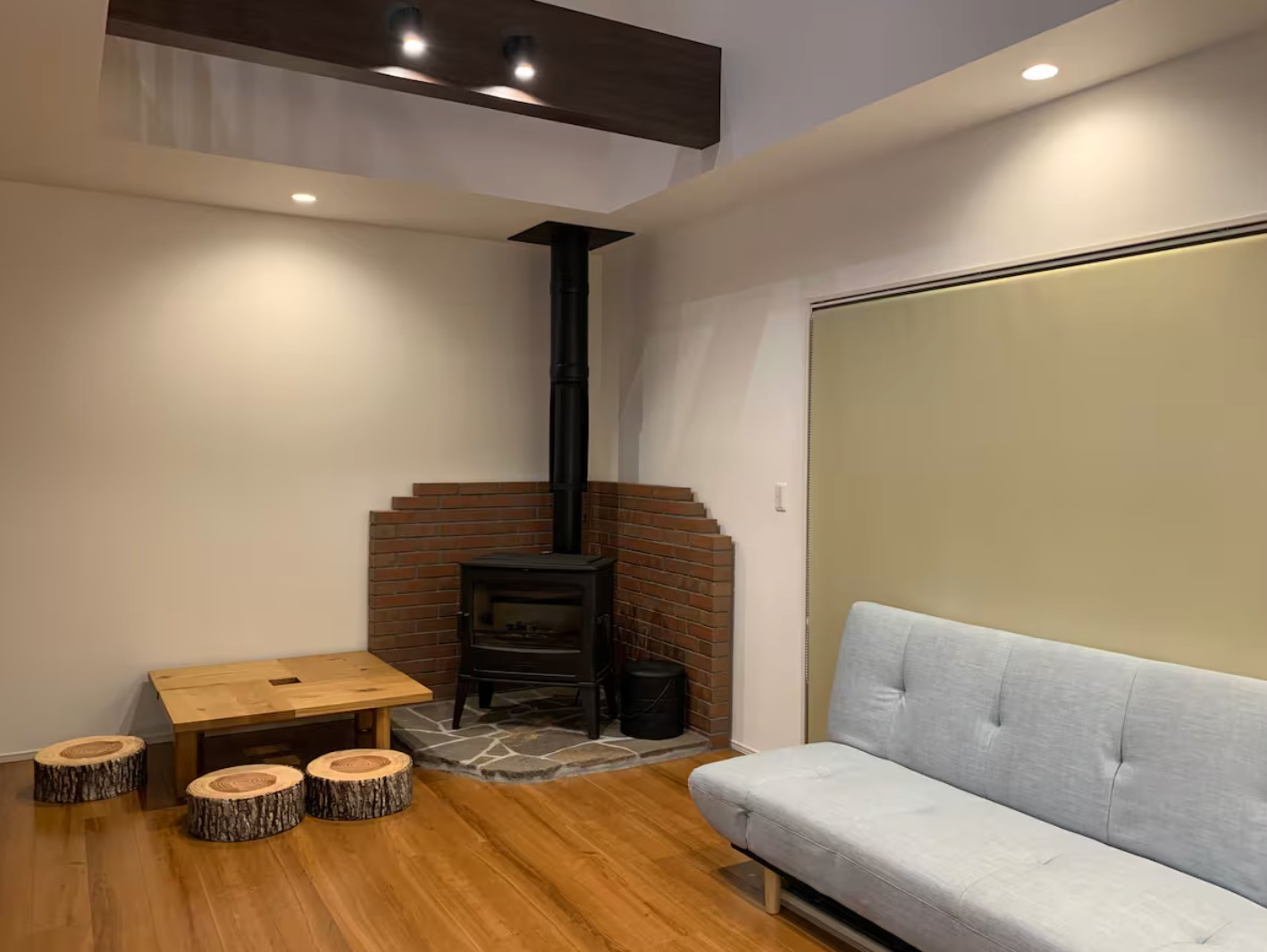 Villa030#軽井沢森の中築浅別荘#R-D4AEC9