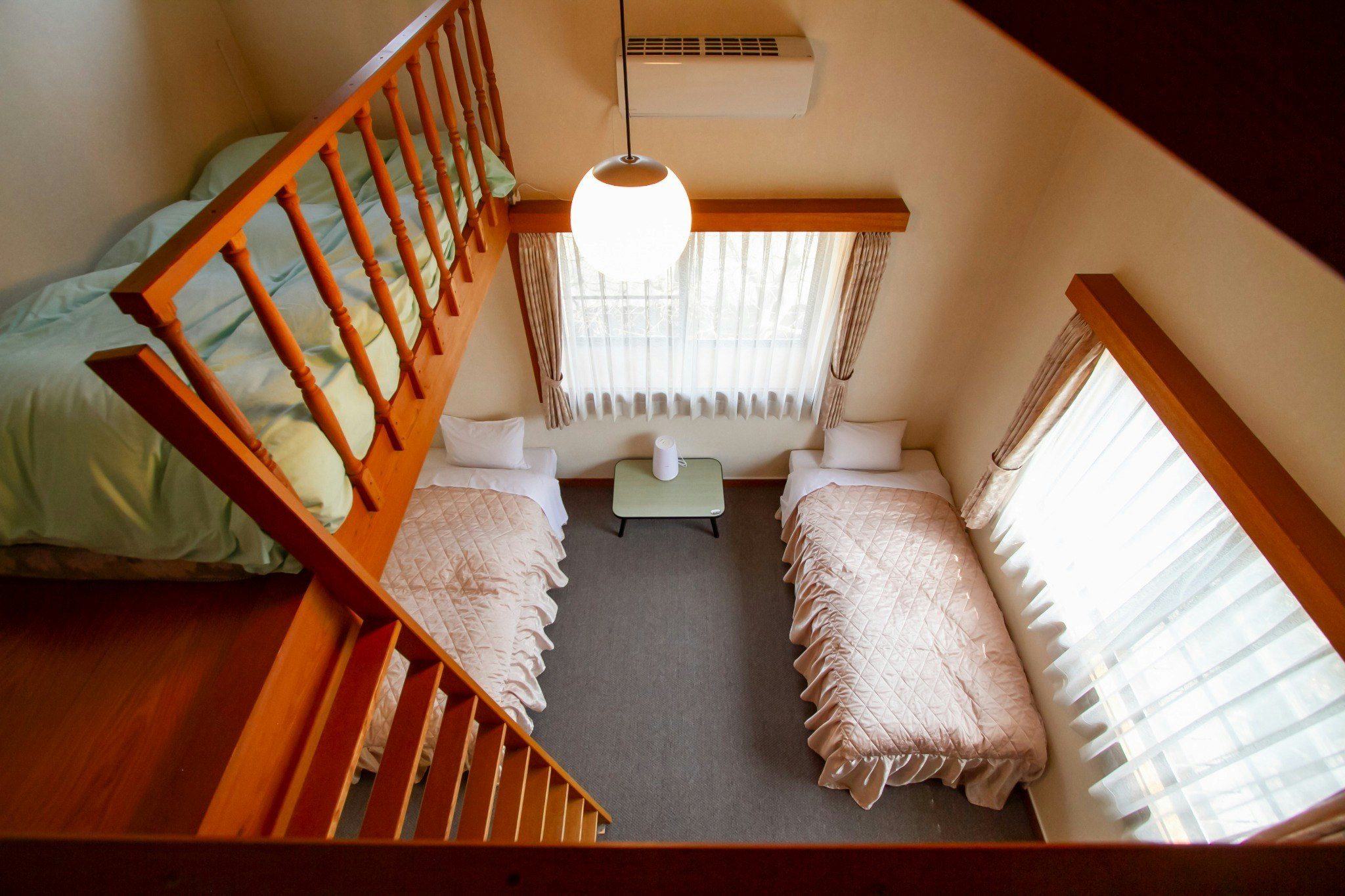 202号室 2名ベット 2名ロフト 定員4名様