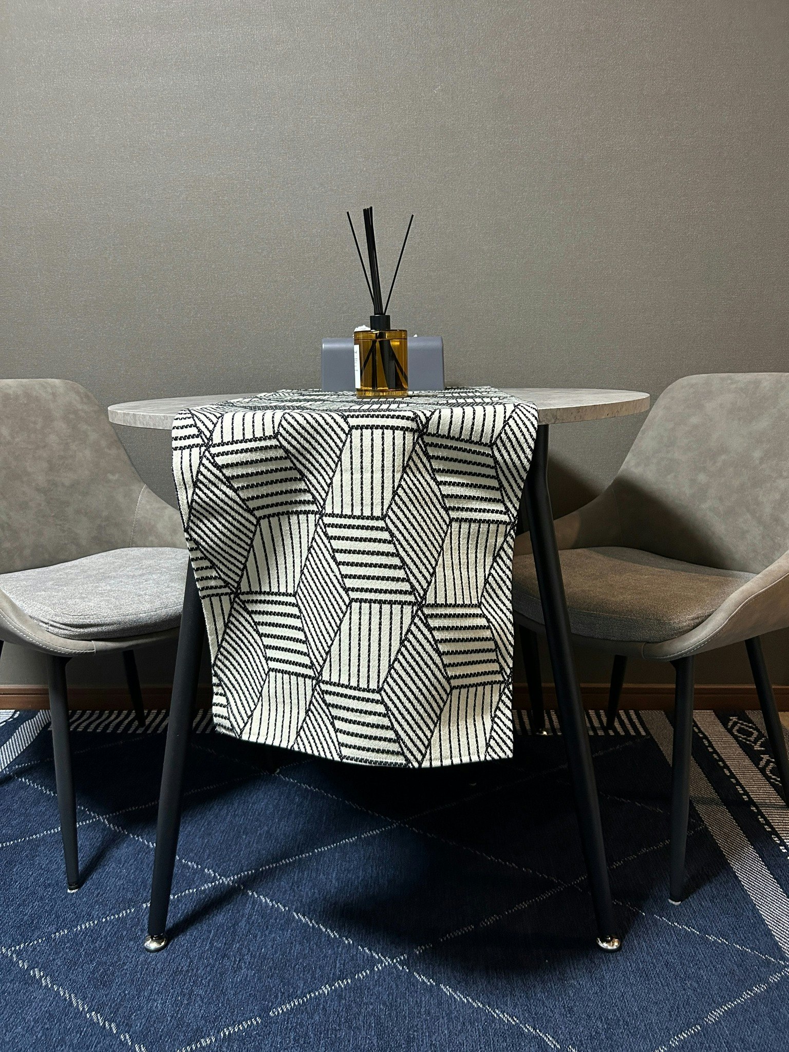 丸まる貸切で便利、観光から出張や留学まで中長期の滞在に最適。駐車場1台分完備