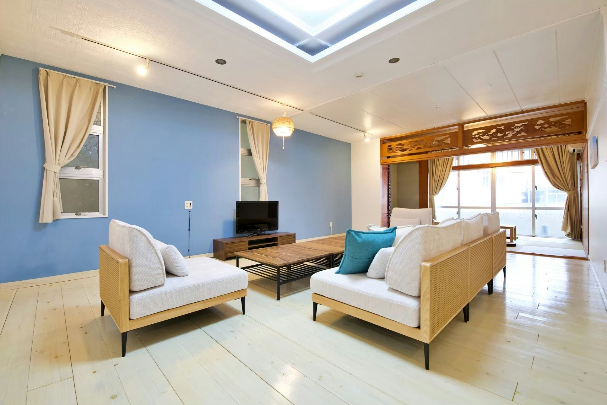 空港&海まですぐ!レジャーにも最適*最大12名*高速Wi-Fi*駐車場3台*ZA155