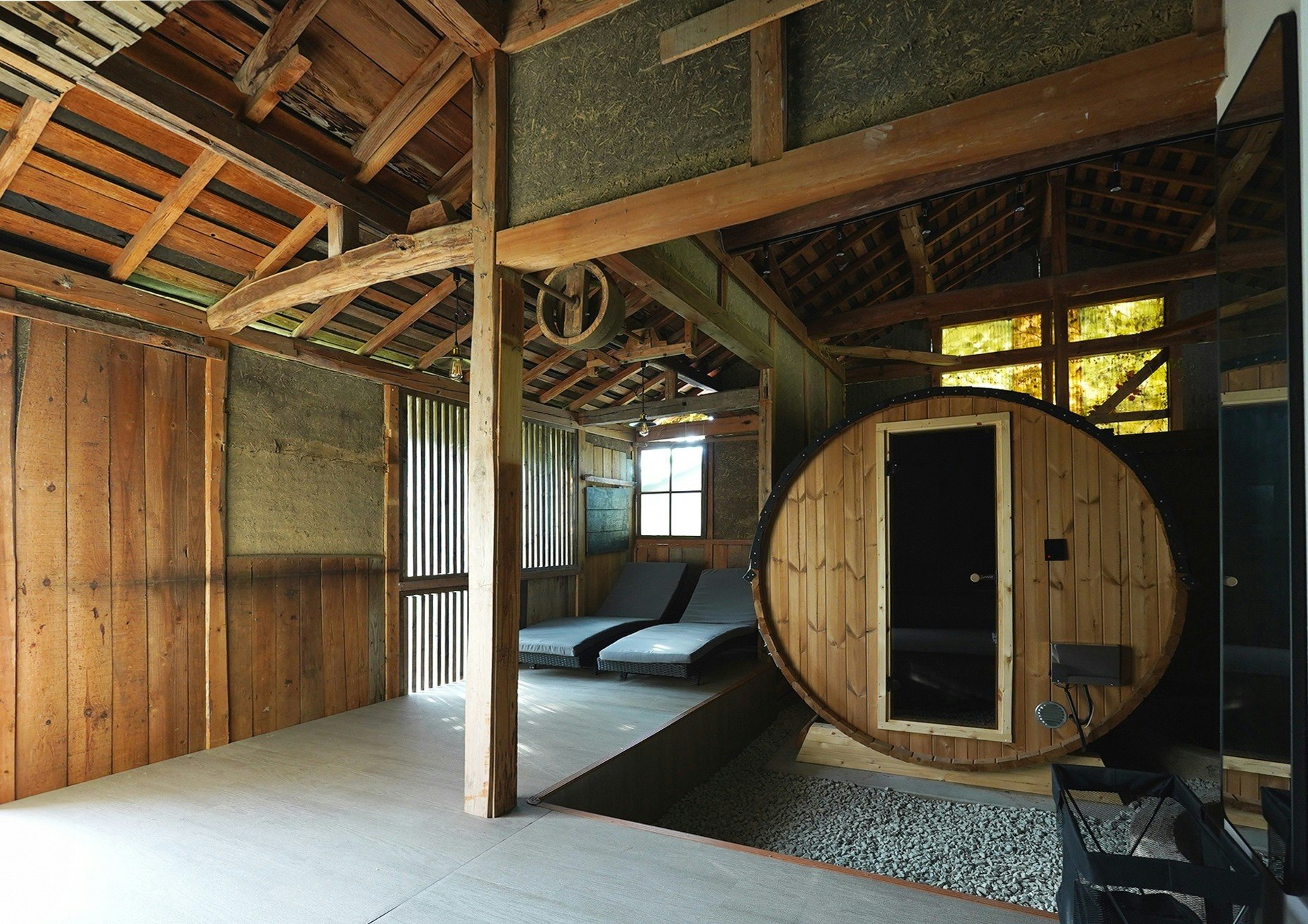 SAUNA&CURRY URI京丹後 -別邸 八重の間-【隠れ納屋のテラスサウナ】2階建4名ステイ