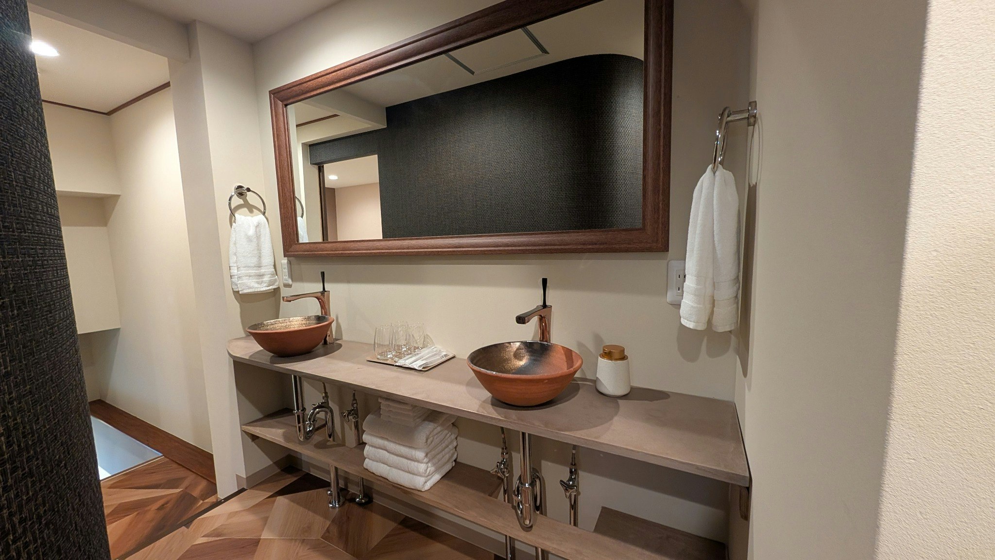 伝統 x スタイル 9人宿泊可能 屋上付きハウス(新大阪近く)