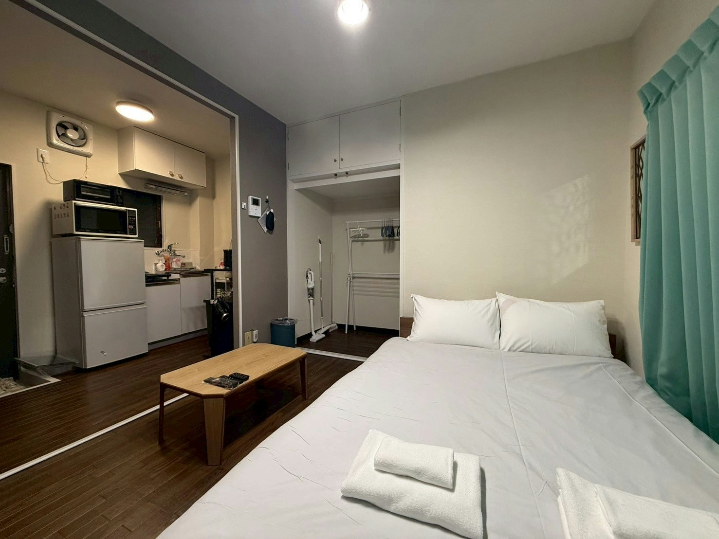 池袋駅から徒歩12分/最大4名様宿泊可能/家具家電付き/観光に便利/301