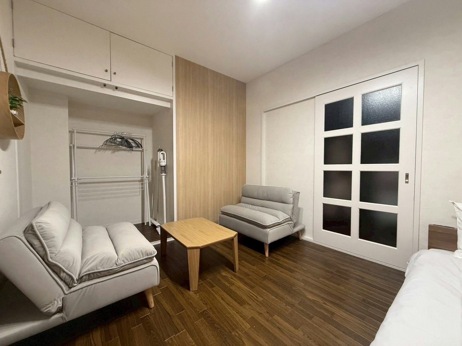 池袋駅から徒歩12分/最大4名様宿泊可能/家具家電付き/観光に便利/302