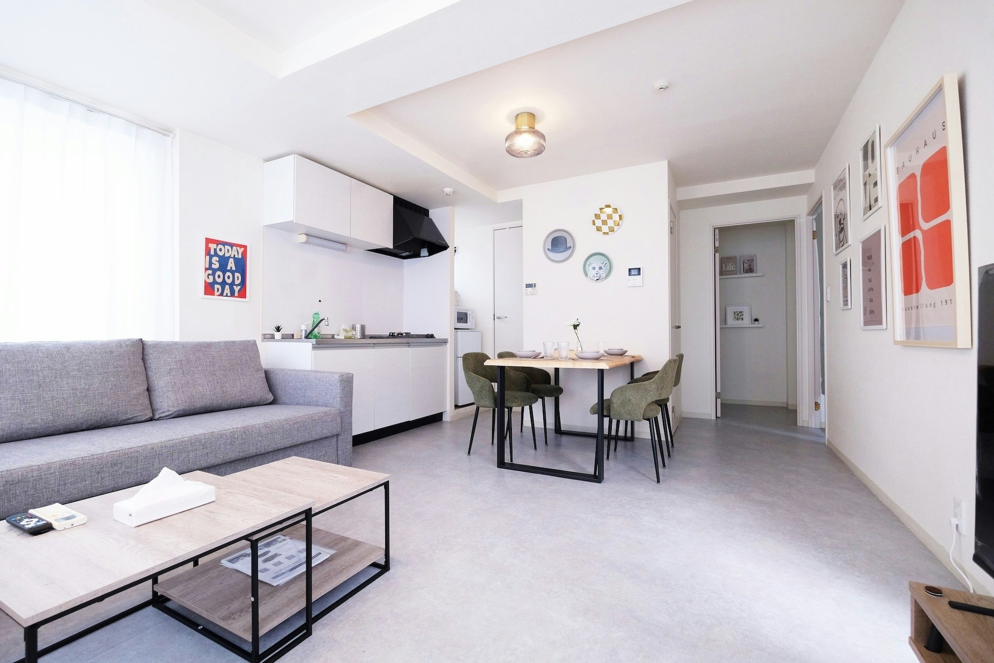 Deluxe Apt.42m2|上北沢駅2分・新宿13分|ダブルベッド2台+ソファーベッド【#201