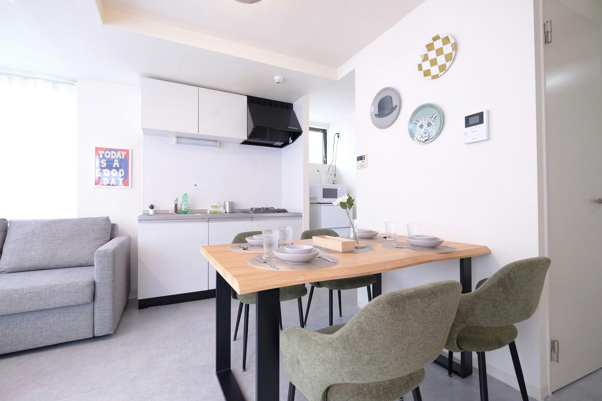 Deluxe Apt.42m2|上北沢駅2分・新宿13分|ダブルベッド2台+ソファーベッド【#201