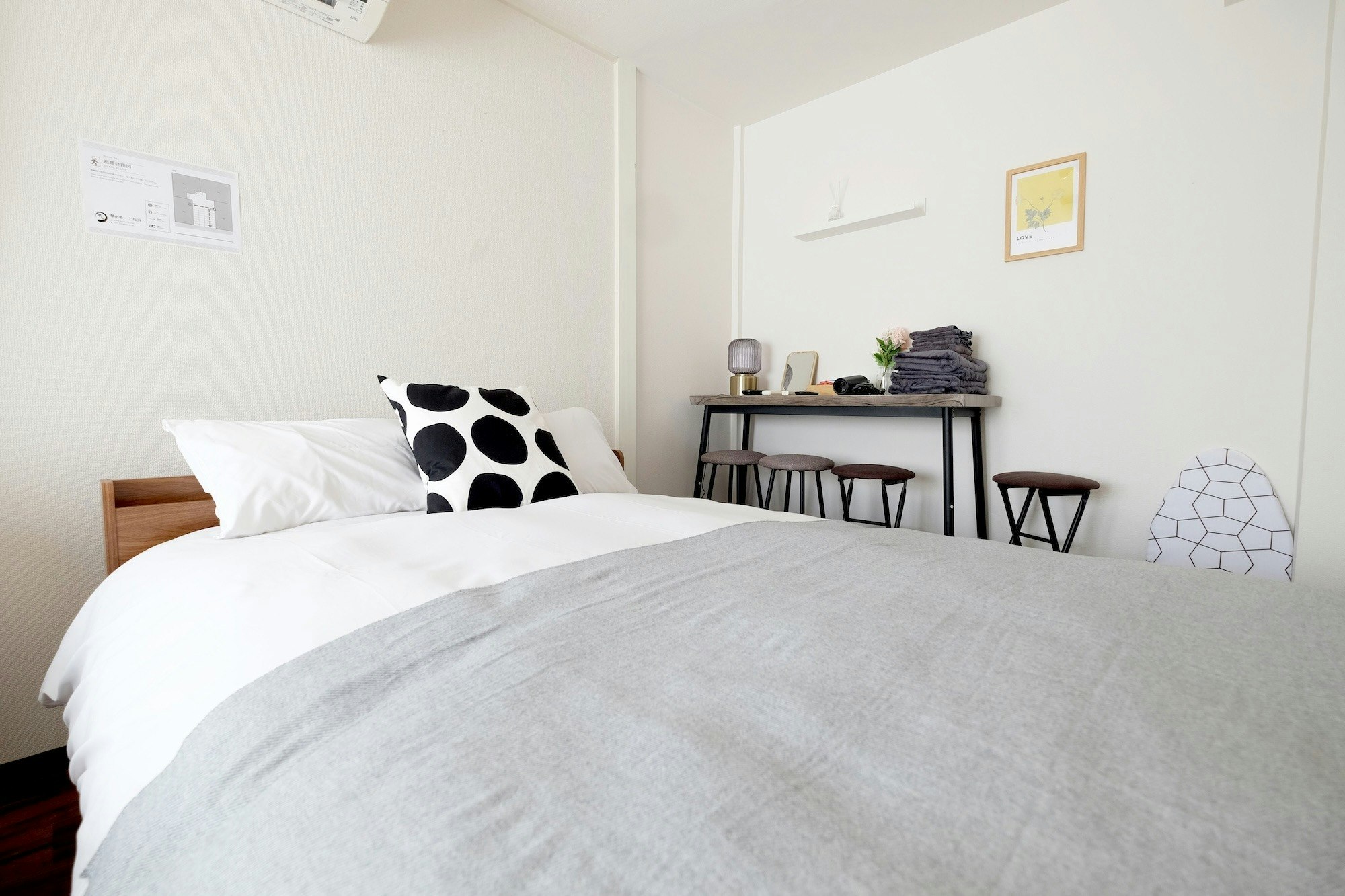 Cozy Apt.32m2 |上北沢駅2分・新宿13分|ダブルベッド2台+ソファーベッド【#301】