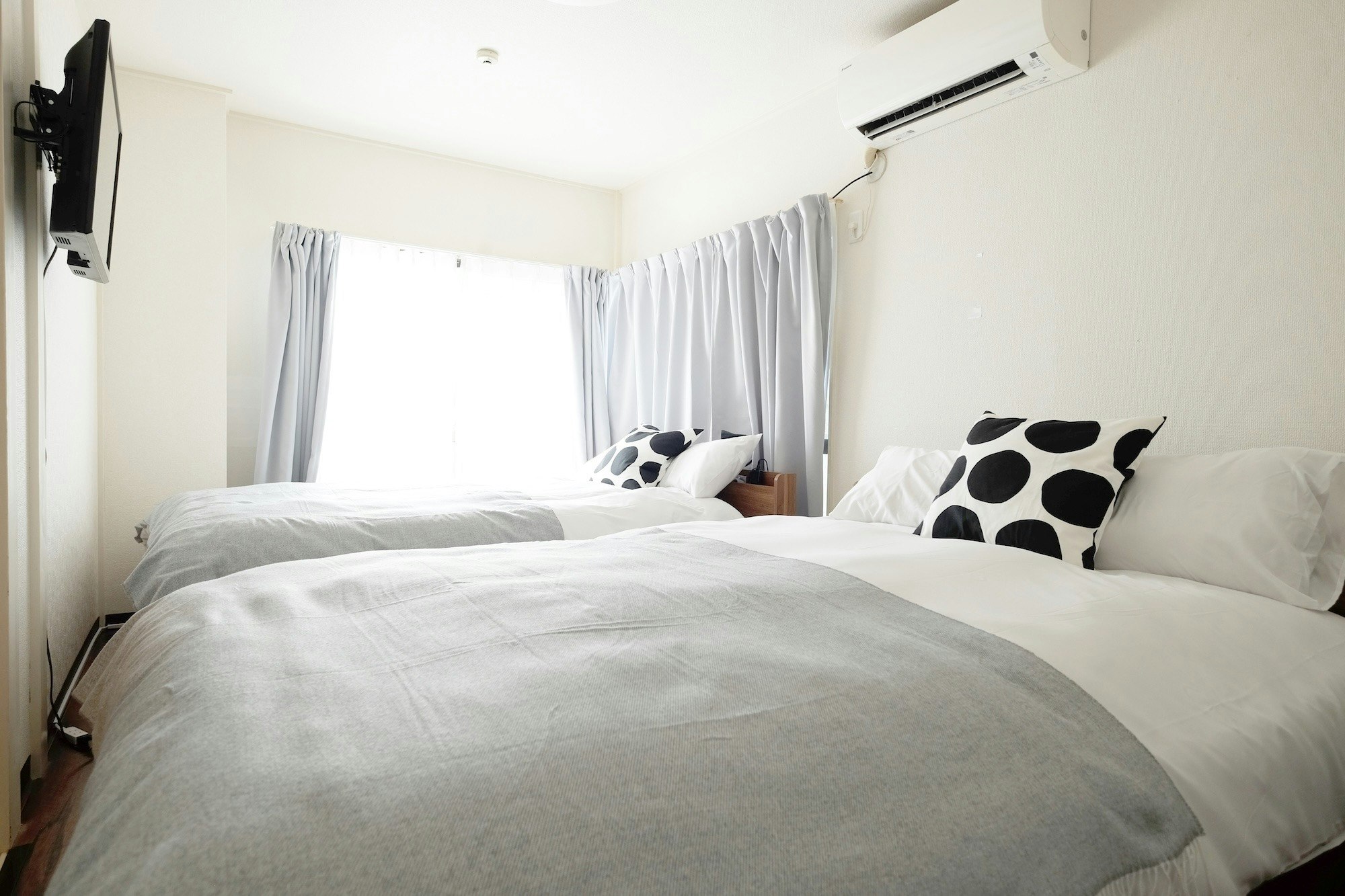 Cozy Apt.32m2 |上北沢駅2分・新宿13分|ダブルベッド2台+ソファーベッド【#301】