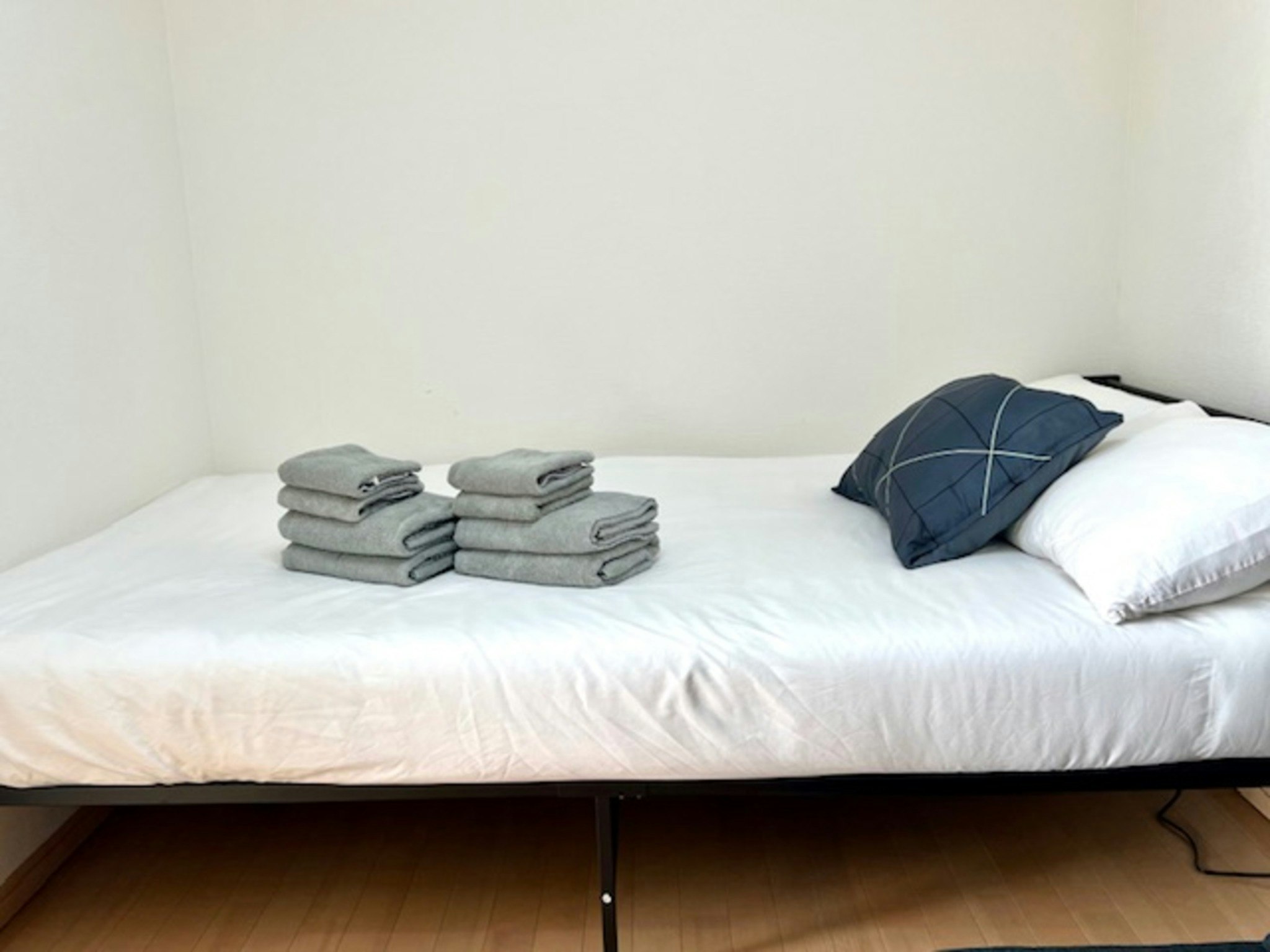 103 東新宿駅徒歩3分、新大久保駅徒歩7分、新宿駅徒歩15分、歌舞伎町すぐ近く美味しい韓国料理屋多