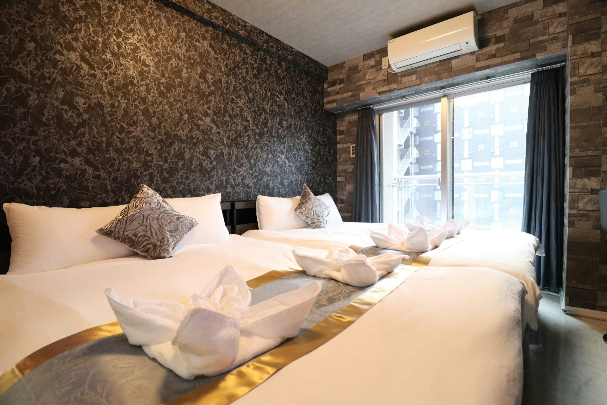 *心斎橋エリア*長堀橋駅徒歩3分|なんば・道頓堀徒歩すぐ*Wi-Fi、設備充実*デザインルーム602