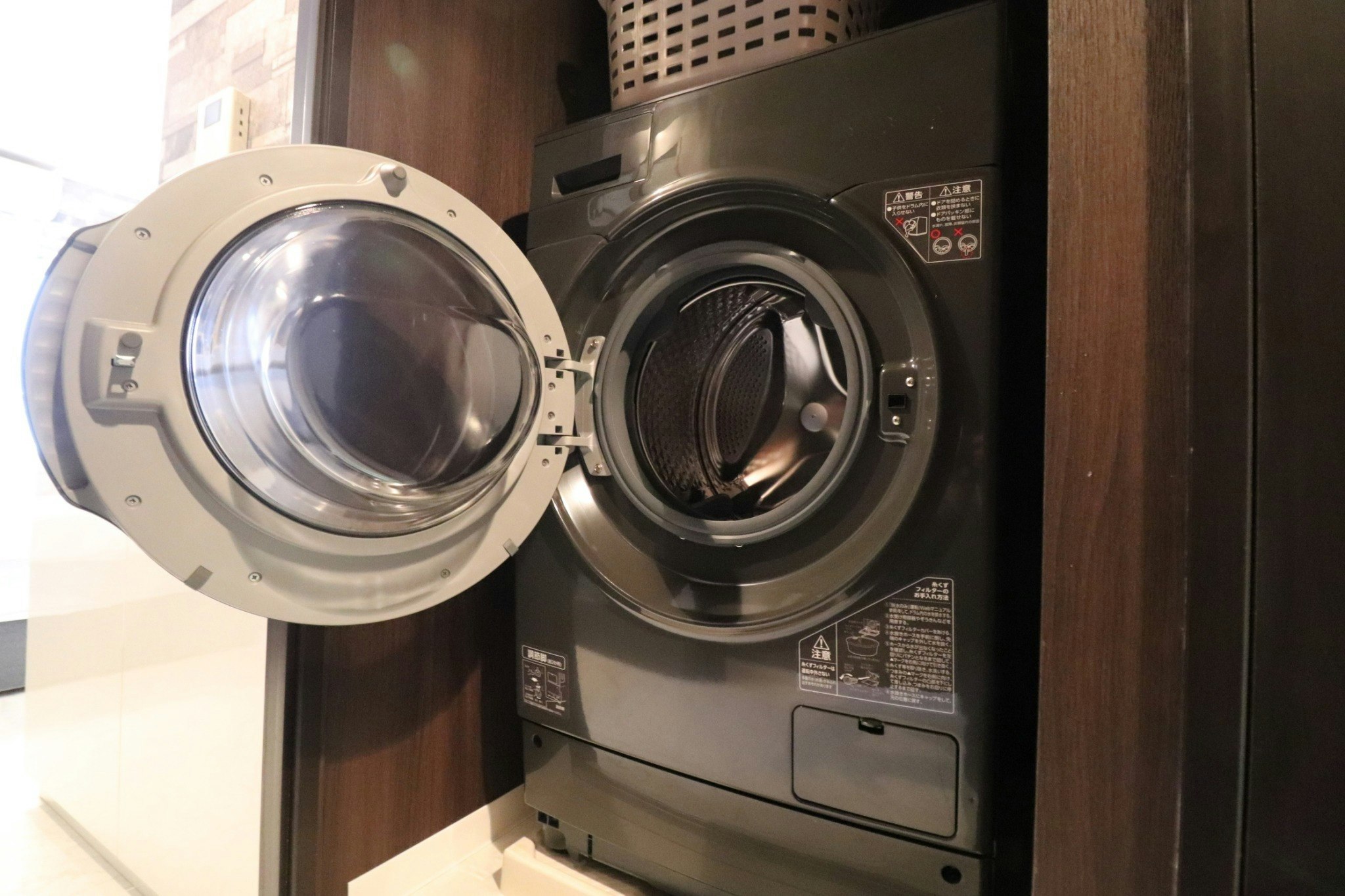 *心斎橋エリア*長堀橋駅徒歩3分|なんば・道頓堀徒歩すぐ*Wi-Fi、設備充実*デザインルーム802