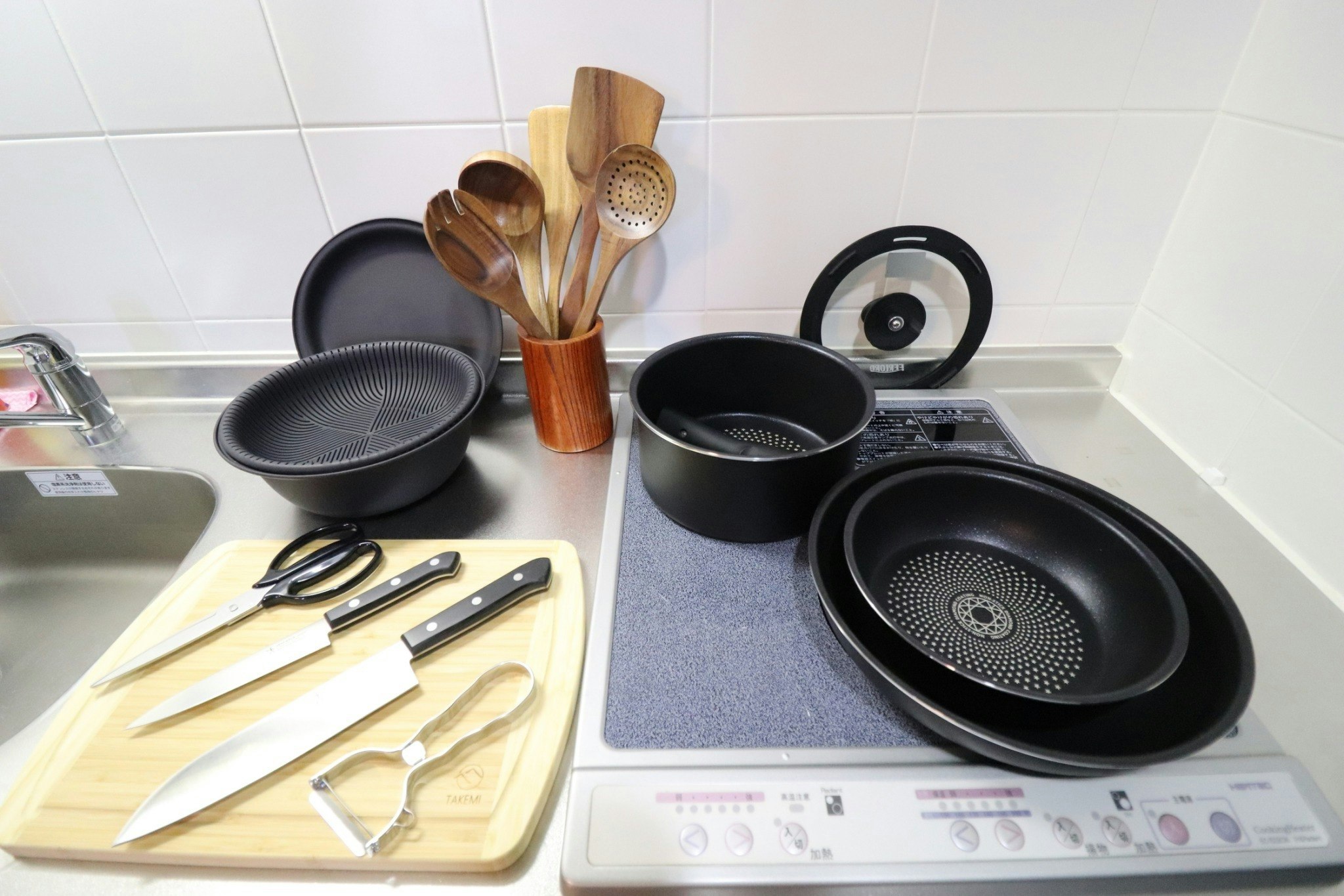 *心斎橋エリア*長堀橋駅徒歩3分|なんば・道頓堀徒歩すぐ*Wi-Fi、設備充実*デザインルーム704