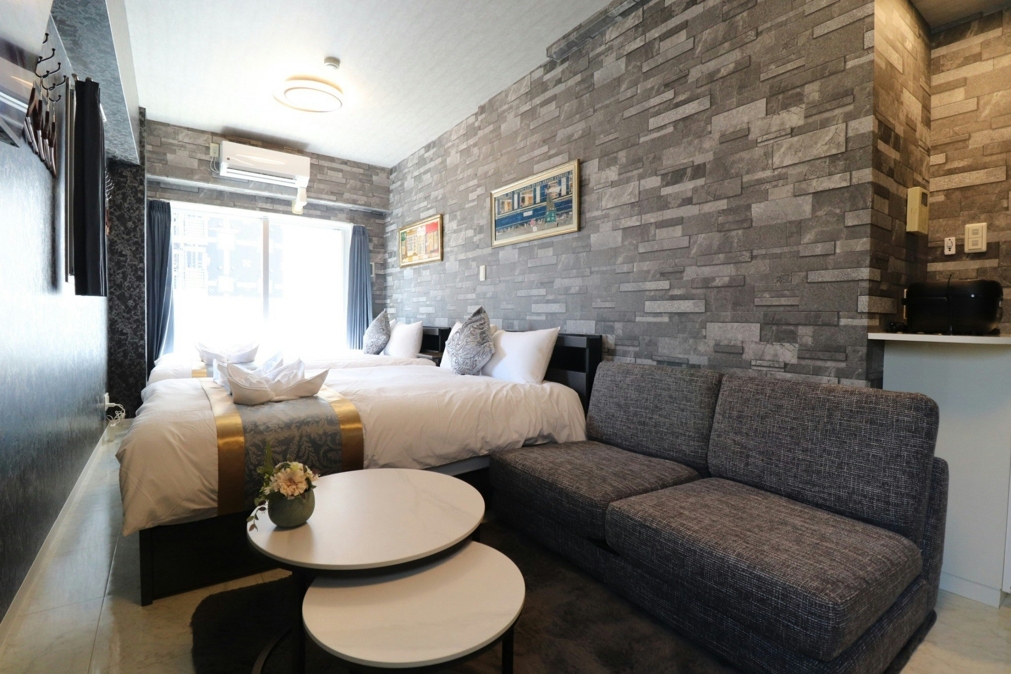 *心斎橋エリア*長堀橋駅徒歩3分|なんば・道頓堀徒歩すぐ*Wi-Fi、設備充実*デザインルーム805