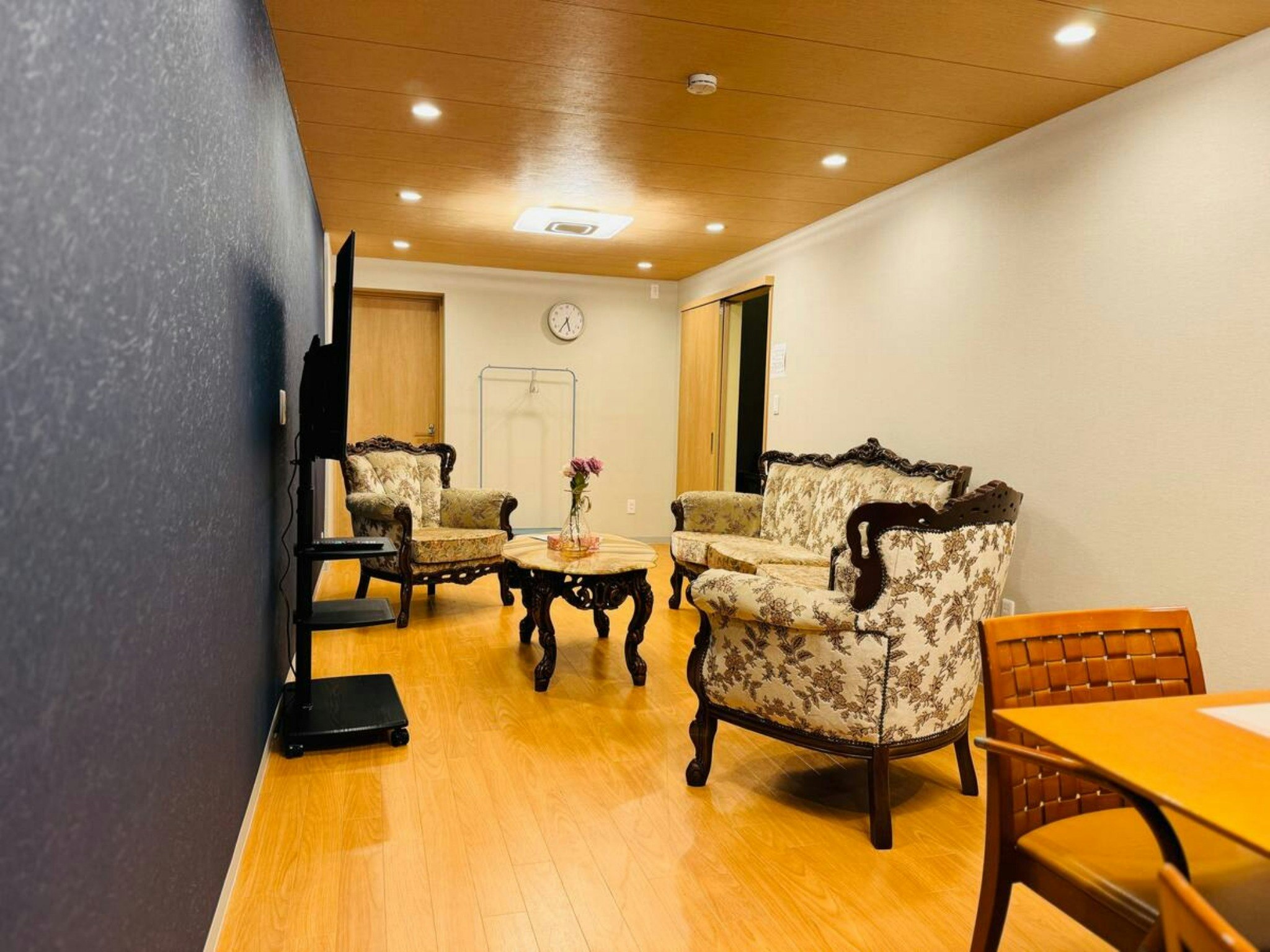 【一棟貸し】大阪府大阪市西成区のまるまる貸切の一軒家