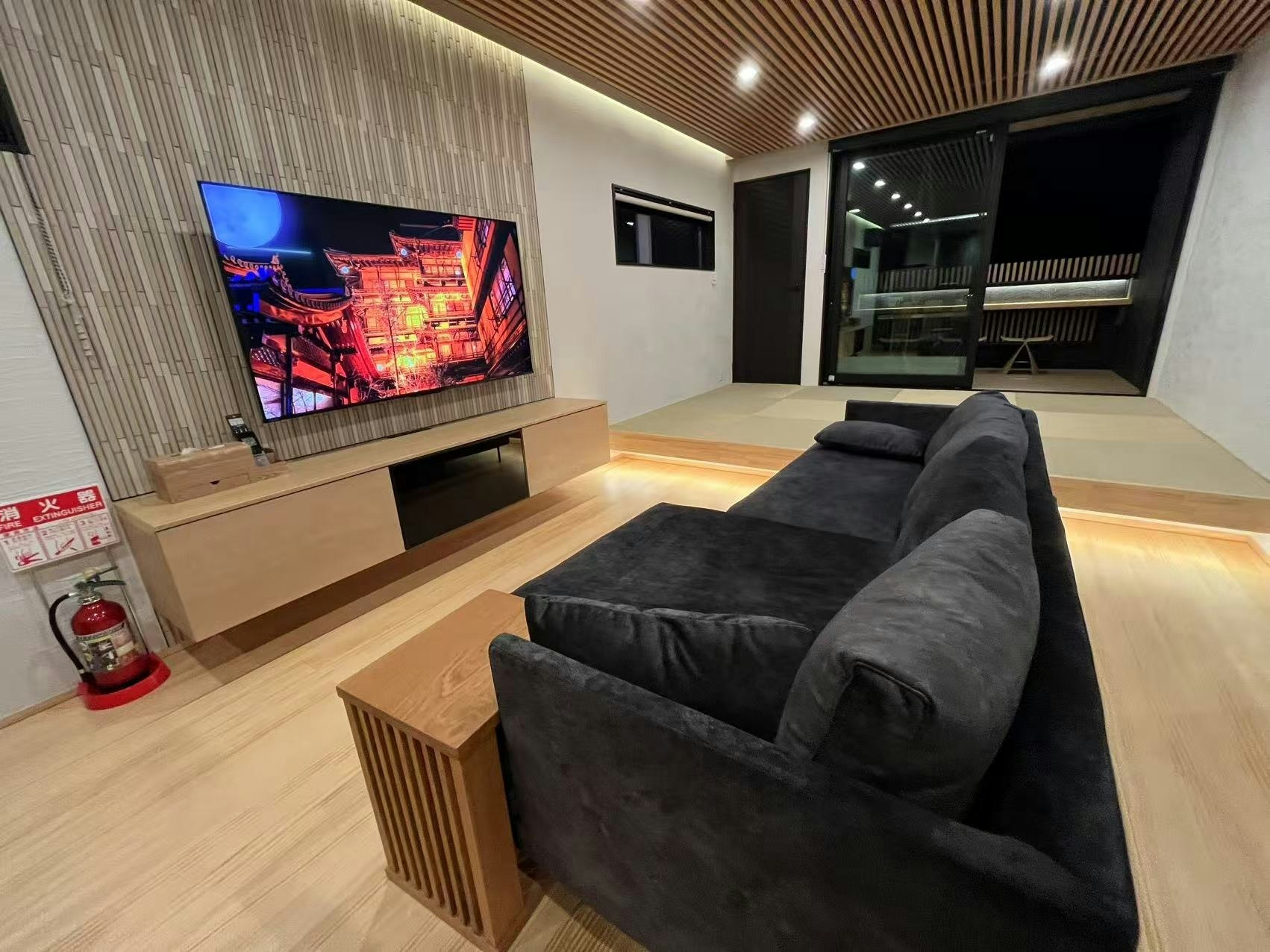 太宰府駅8分 新築  貸切138m2 最大12人 2バスルーム美泡湯 (梅の由竹ノ屋)