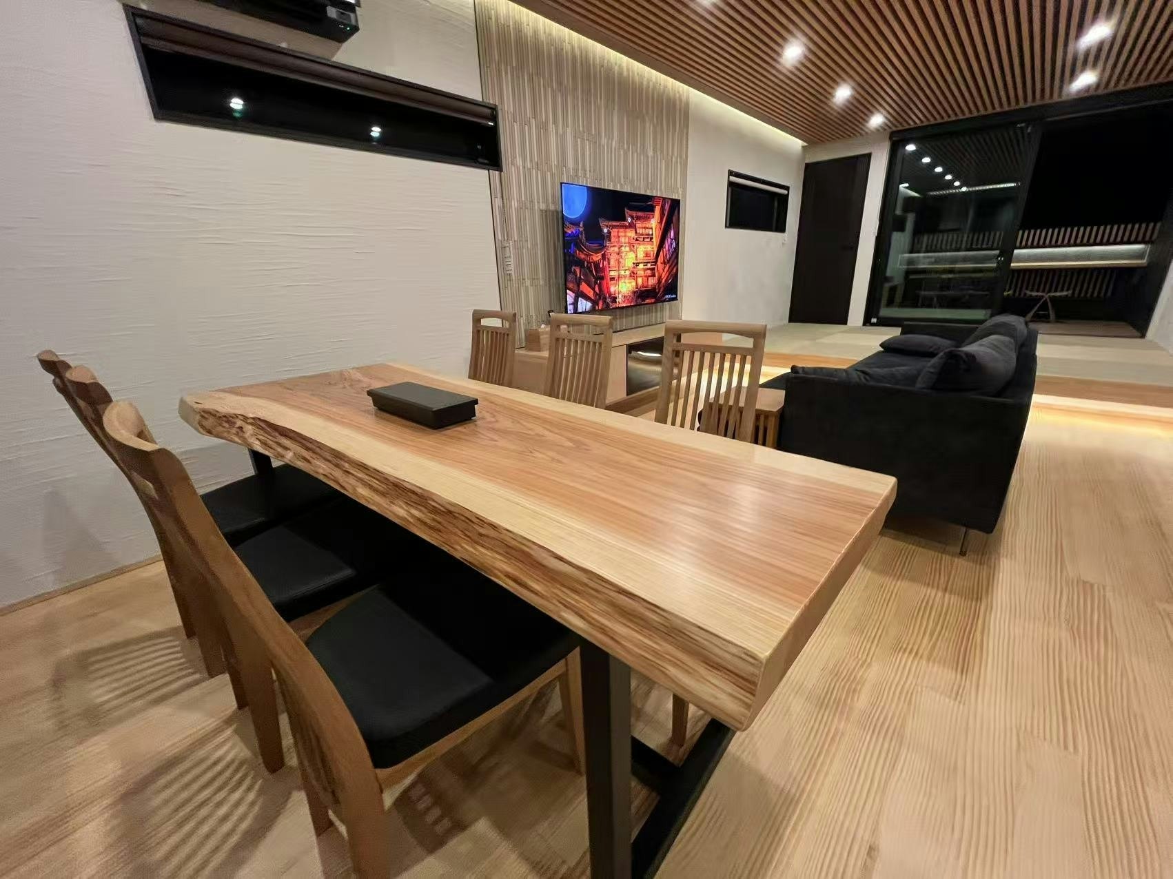 太宰府駅8分 新築  貸切138m2 最大12人 2バスルーム美泡湯 (梅の由竹ノ屋)