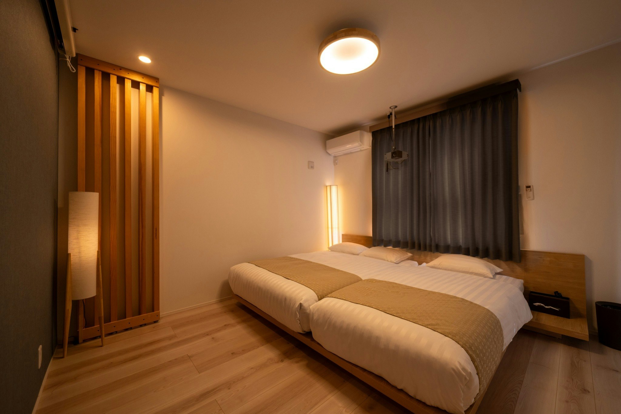 太宰府駅徒歩4分、最大11人、新築戸建、WIFI(梅の由月光)