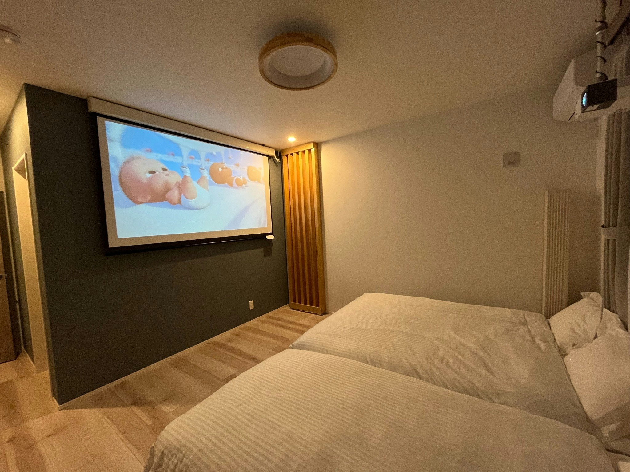 太宰府駅徒歩4分、最大11人、新築戸建、WIFI(梅の由月光)