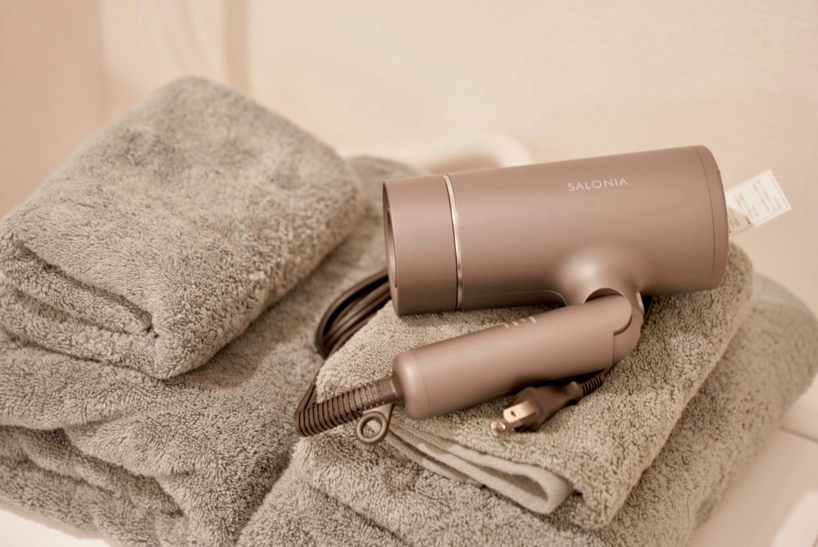 通天閣すぐ!|アクセス◎駅近1LDK|キッチンバス完備|空港直通|難波徒歩圏|和モダン|4名宿泊可