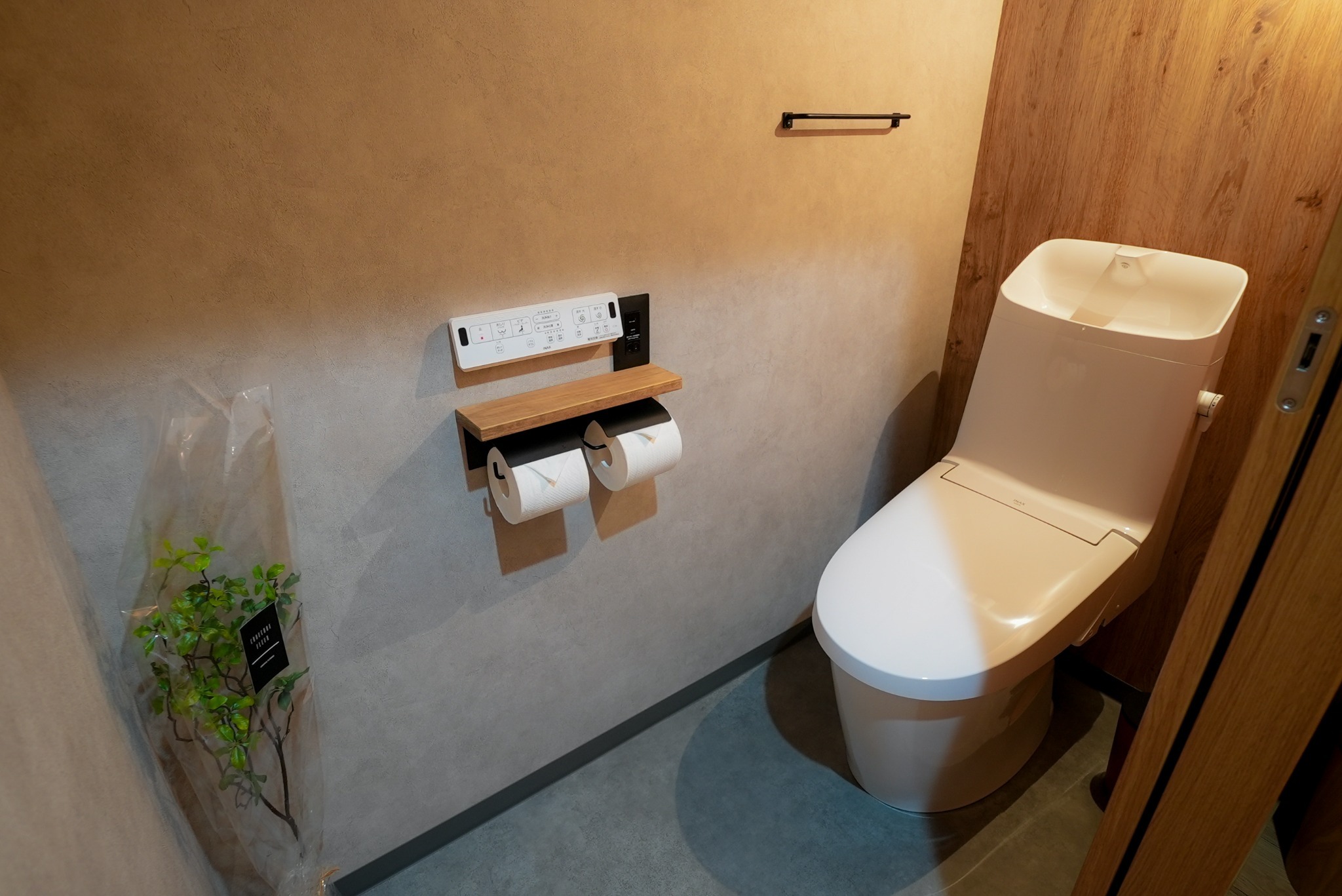 ガレージ町屋 旅人stay宮島 無人チェックインシステム導入/民泊のnull