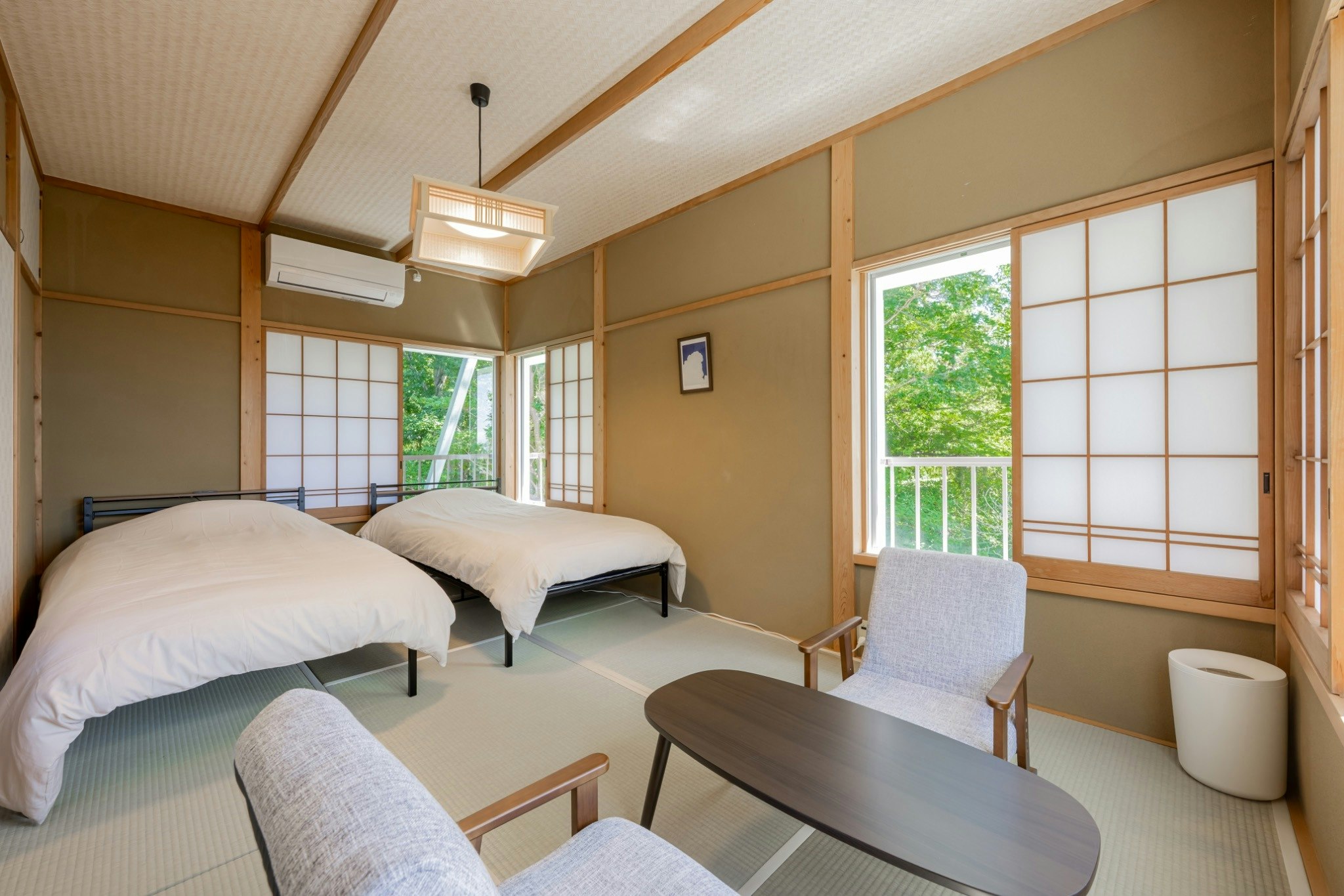 大室山の麓 海遊び グランパル 一碧湖 10分 最大8名 パラソル付ガスBBQ 屋外シャワー洗い場