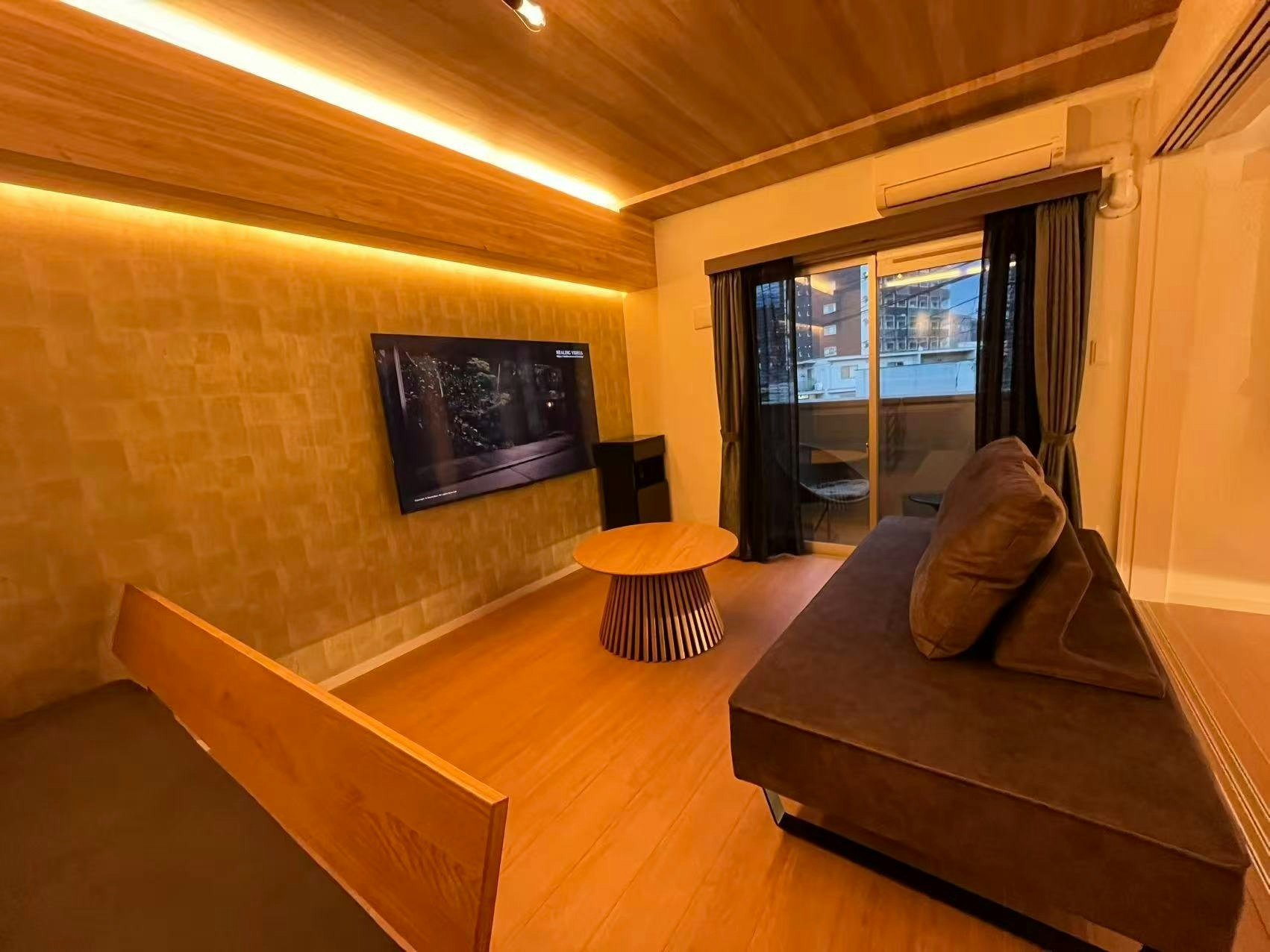 太宰府 西鉄五条駅徒歩1分 68m2貸切 2ベッドルーム 敷地内に無料駐車場1台付き 最大5名/25