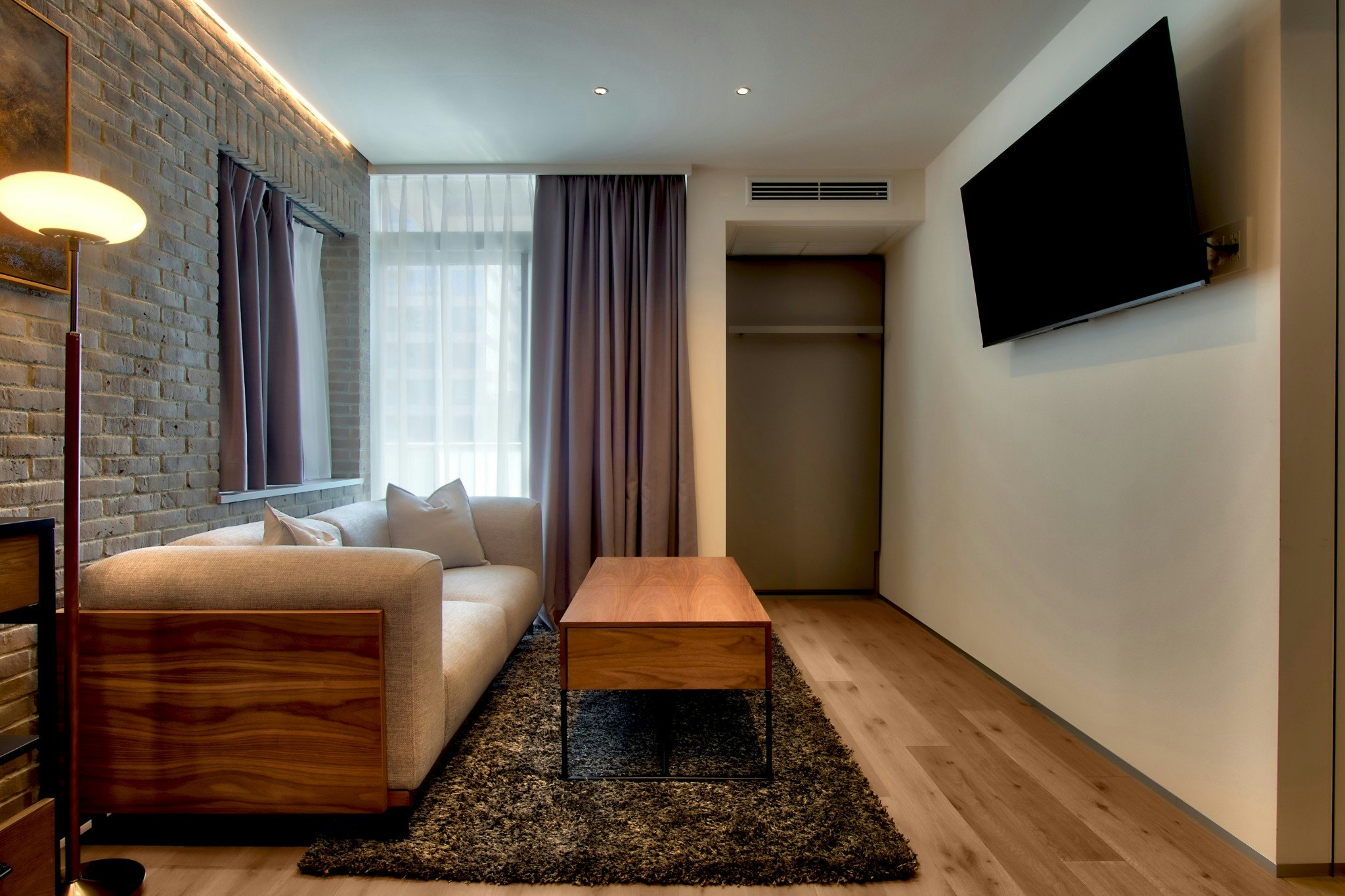 【STUMP SA MinamiAzabu 901】WiFi付単身宿泊にピッタリ|洗濯乾燥機付き