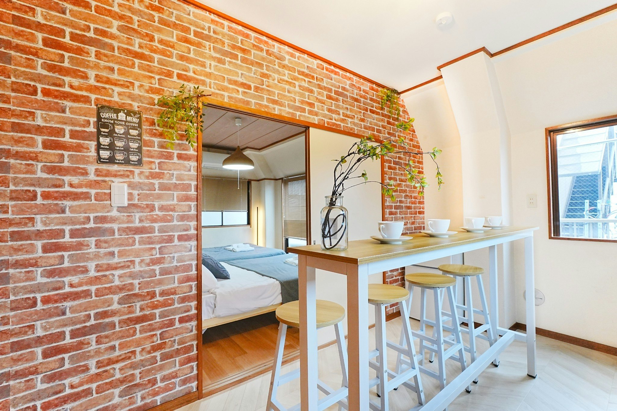 北欧カフェに癒される・朝日の入る寝室・東向島駅2分