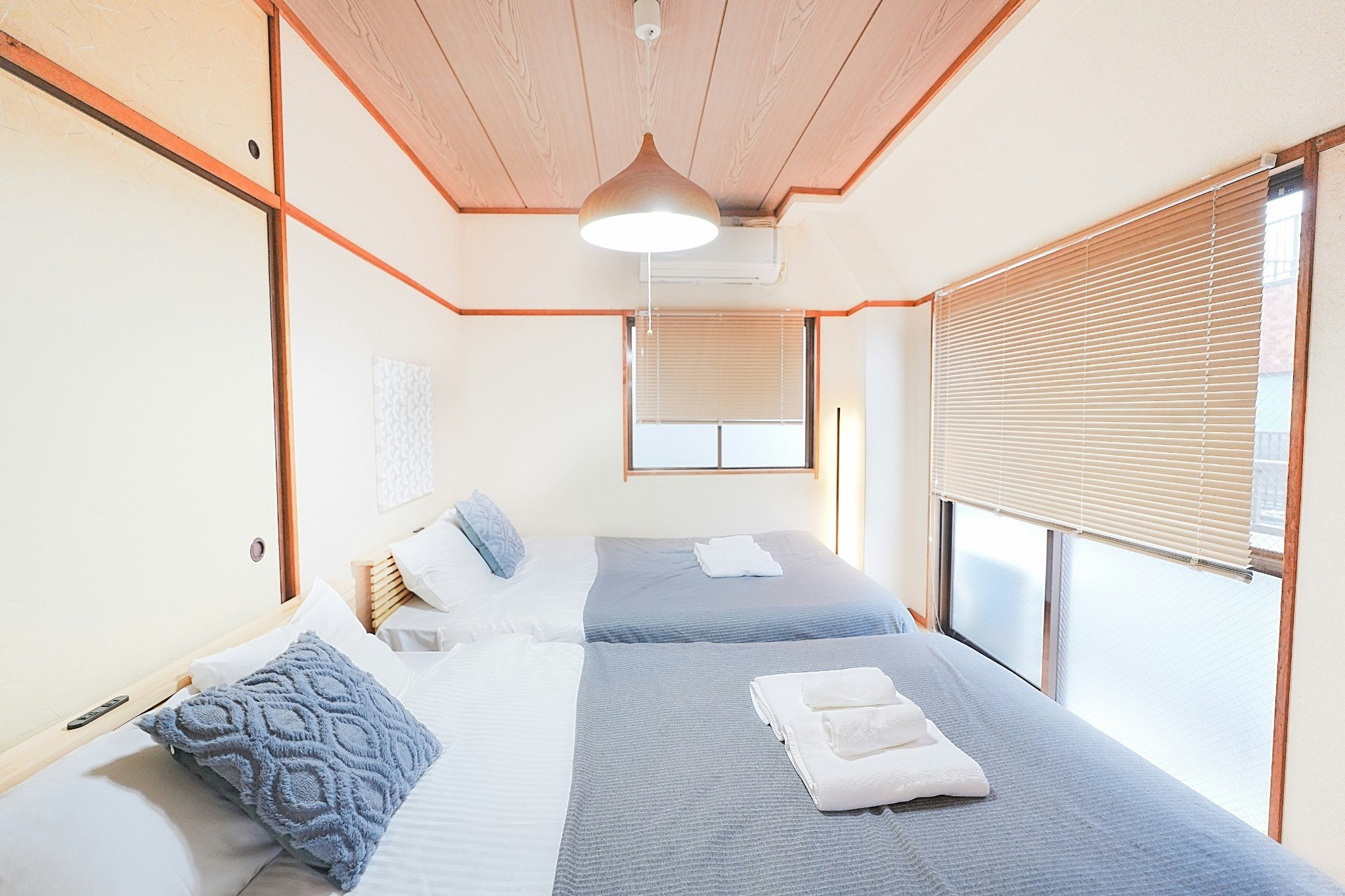 北欧カフェに癒される・朝日の入る寝室・東向島駅2分