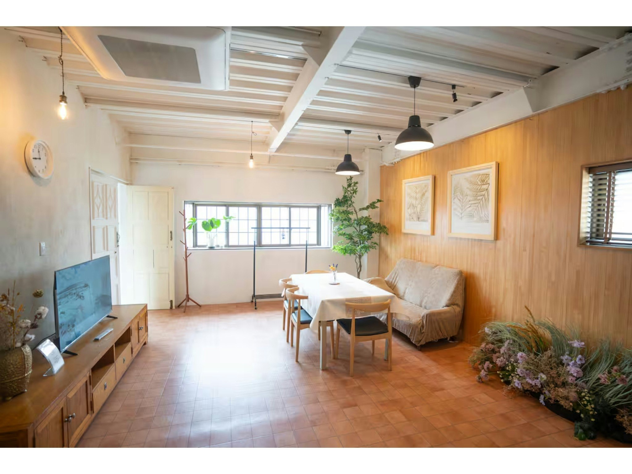 【禁煙】2階/野趣I/広々としたフロアアパート/JR駅9分/ユニバーサルシティ24分