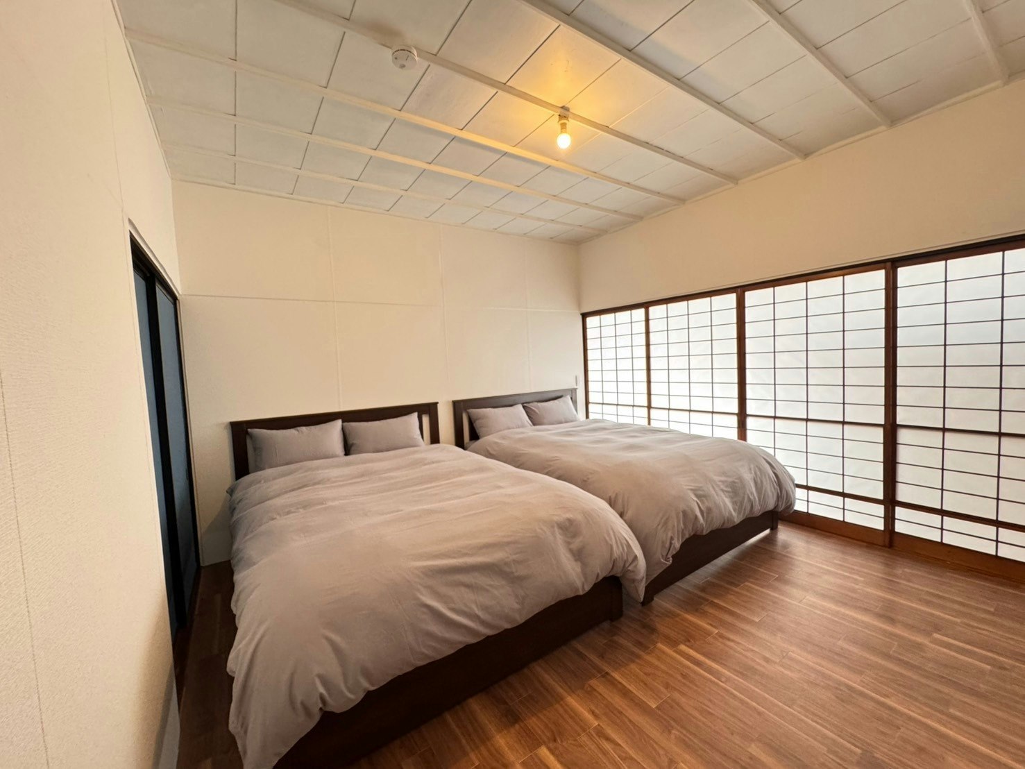 東武日光駅から徒歩約5分/リノベーションされた古民家/一棟貸/最大12名様まで