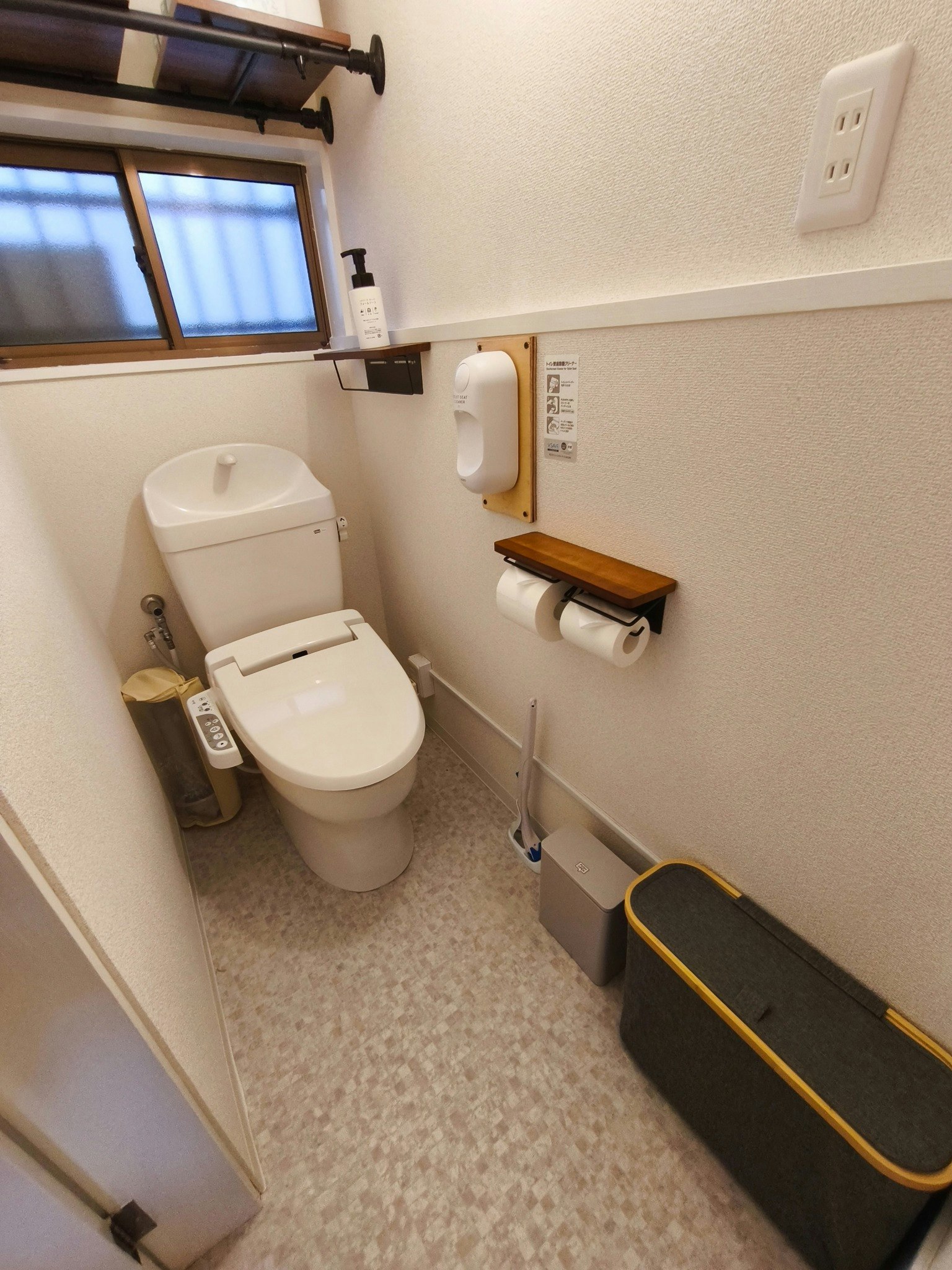 中津駅から徒歩4分の駅近物件。町に溶け込む一軒家で、暮らすように泊まる滞在体験