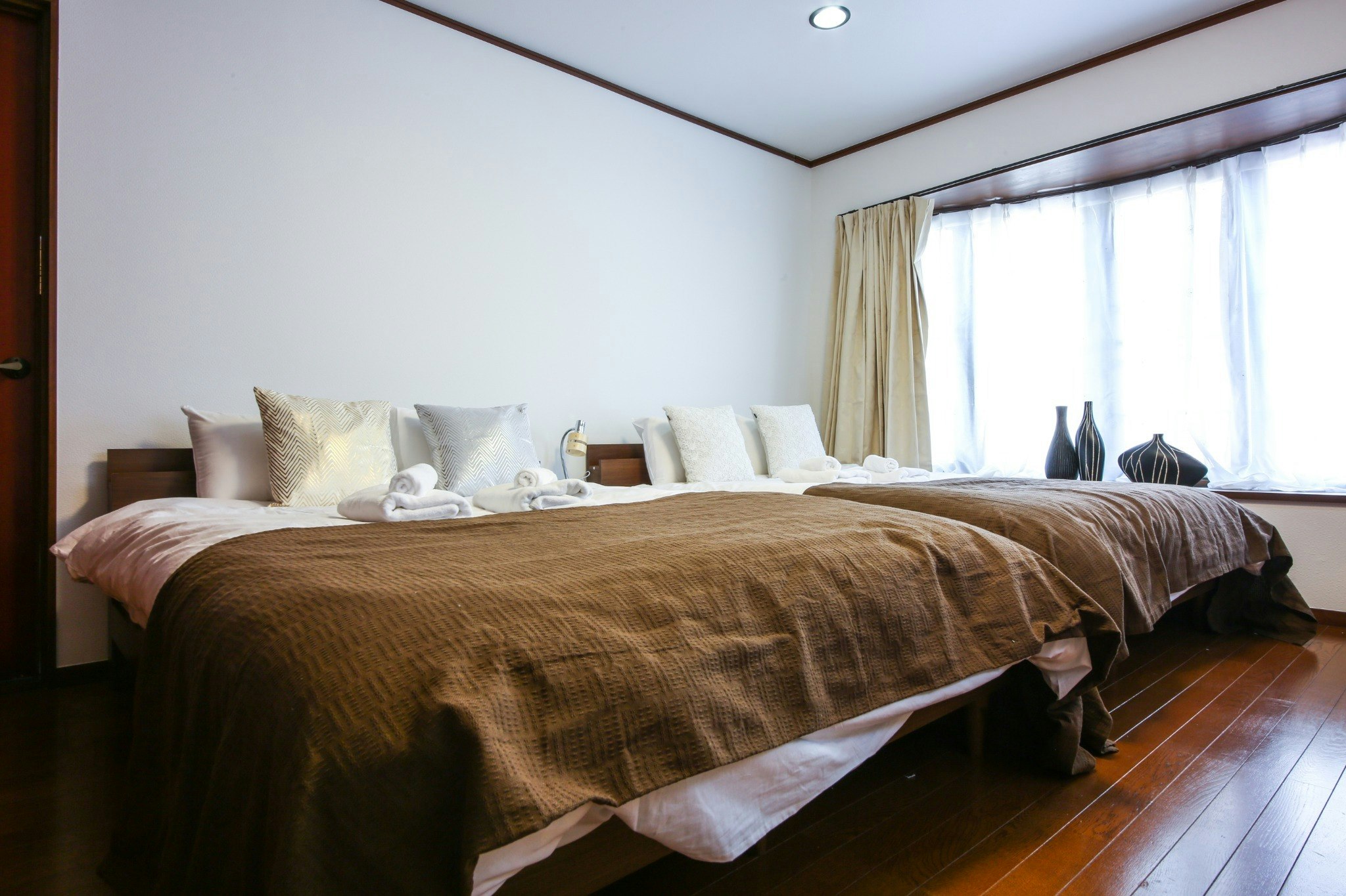 新宿まで9分!新井薬師前駅まで徒歩6分!Max20名!間取り5LDK平米数109m2!(MS35)