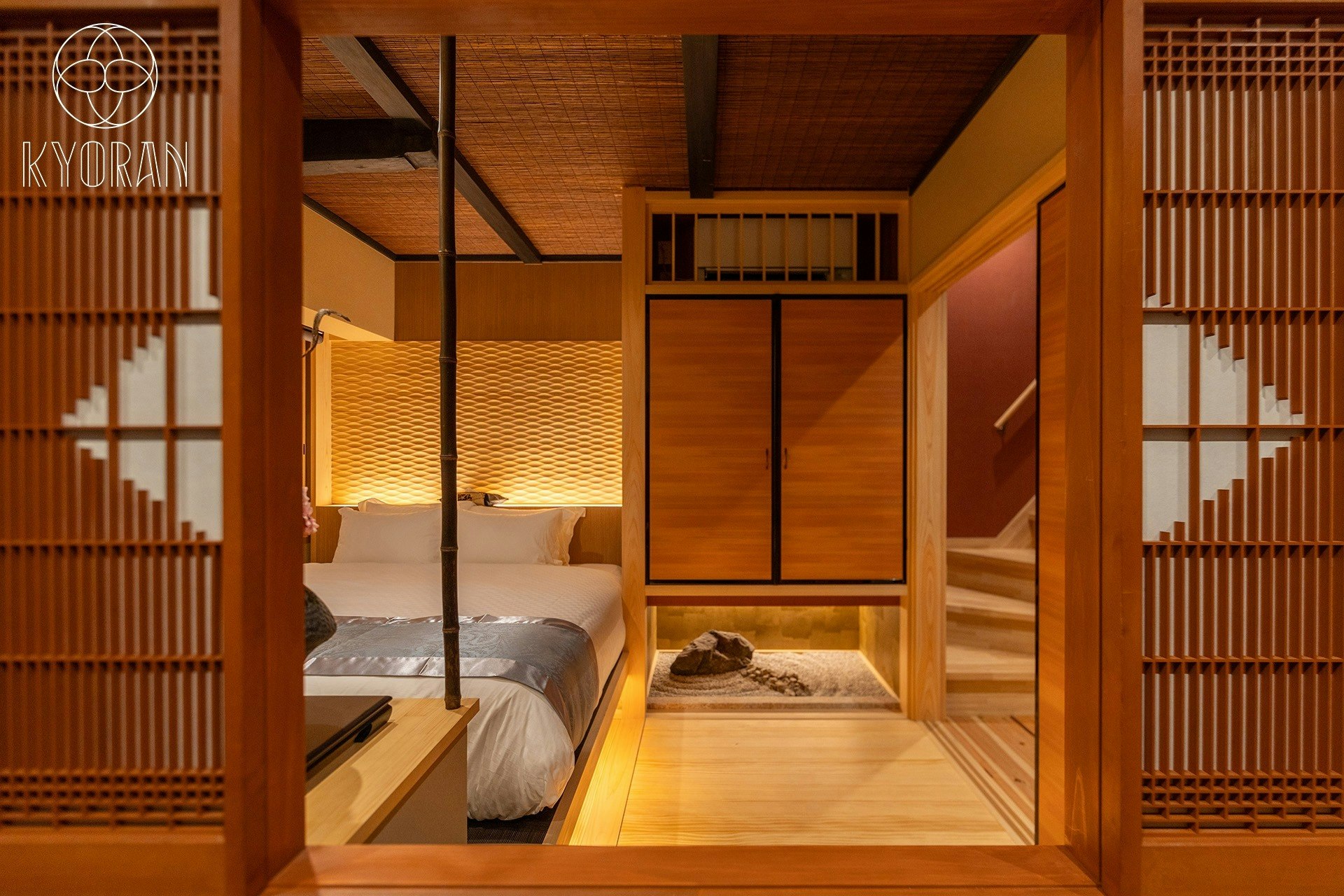 東本願寺3分、京都駅10分、3LDK・最大7名、静寂と贅沢が調和する洗練の町家