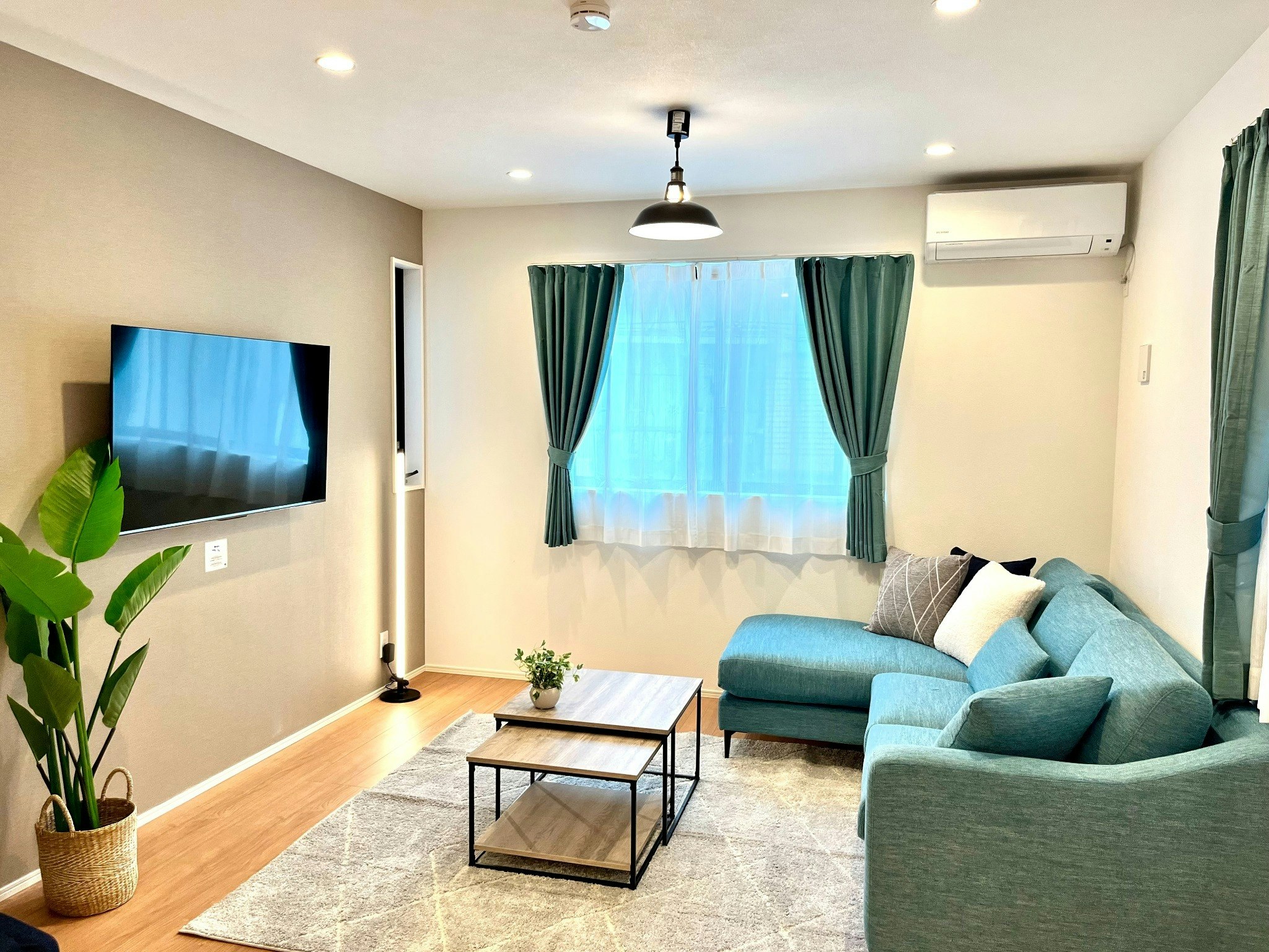 車でUSJまで10分!新築/無料駐車場付き貸切戸建て(最大10名)CS4