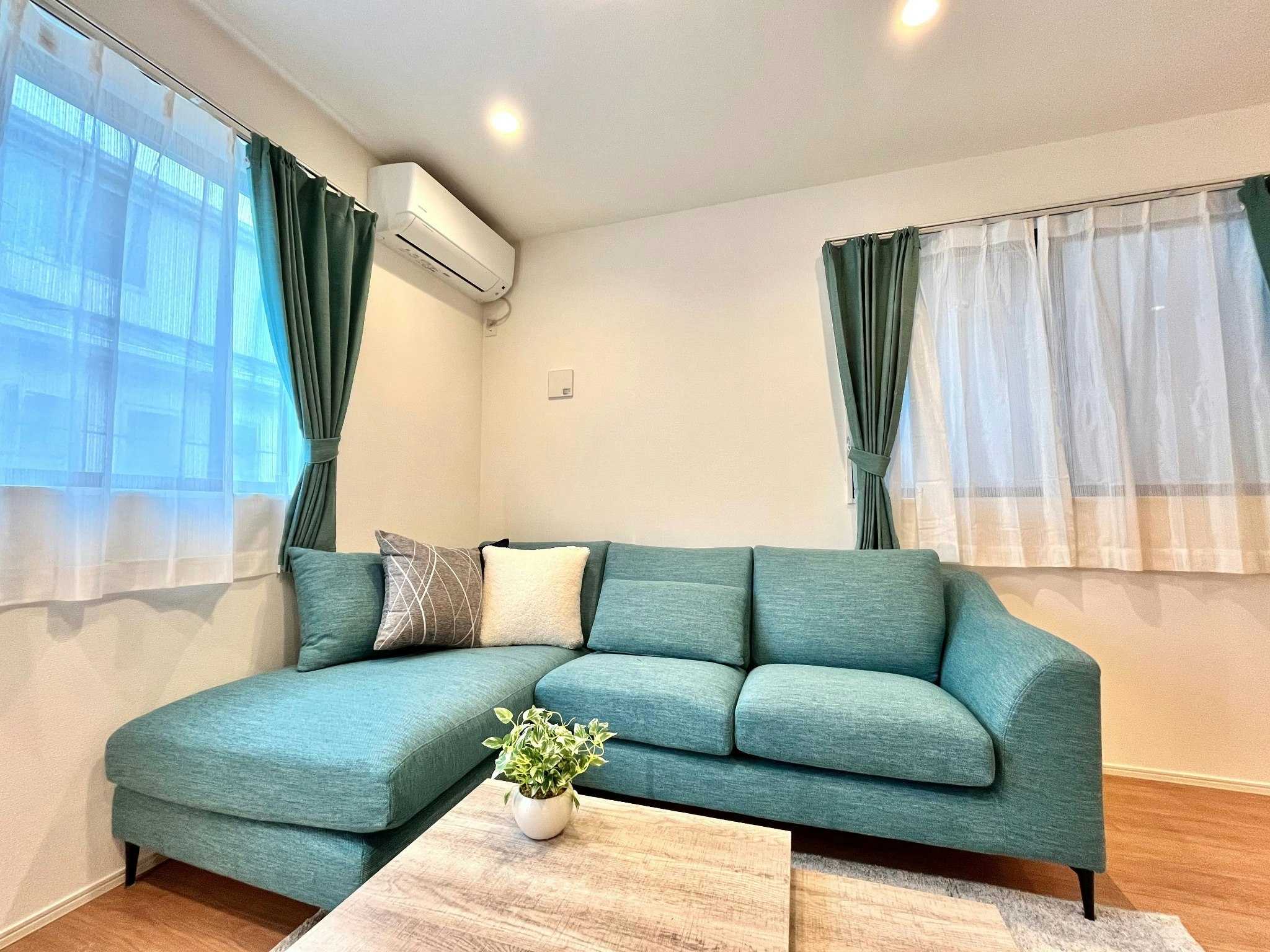 車でUSJまで10分!新築/無料駐車場付き貸切戸建て(最大10名)CS4