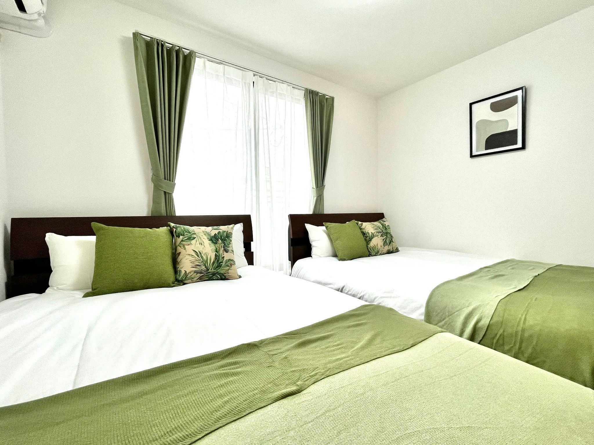 車でUSJまで10分!新築/無料駐車場付き貸切戸建て(最大10名)CS4