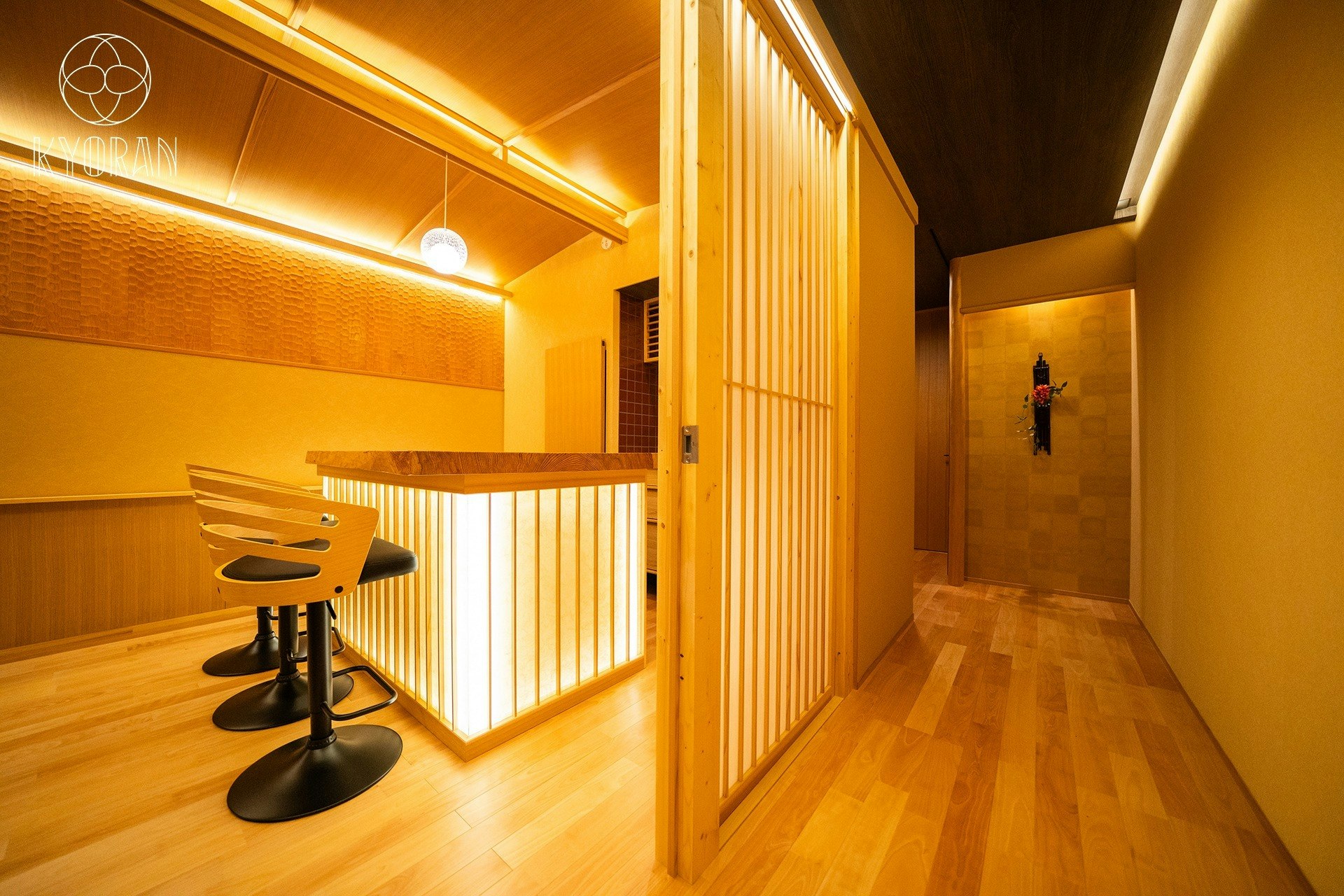 伏見稲荷大社6分、3LDK・最大8名、静寂と贅沢が調和する洗練の町家一棟貸し