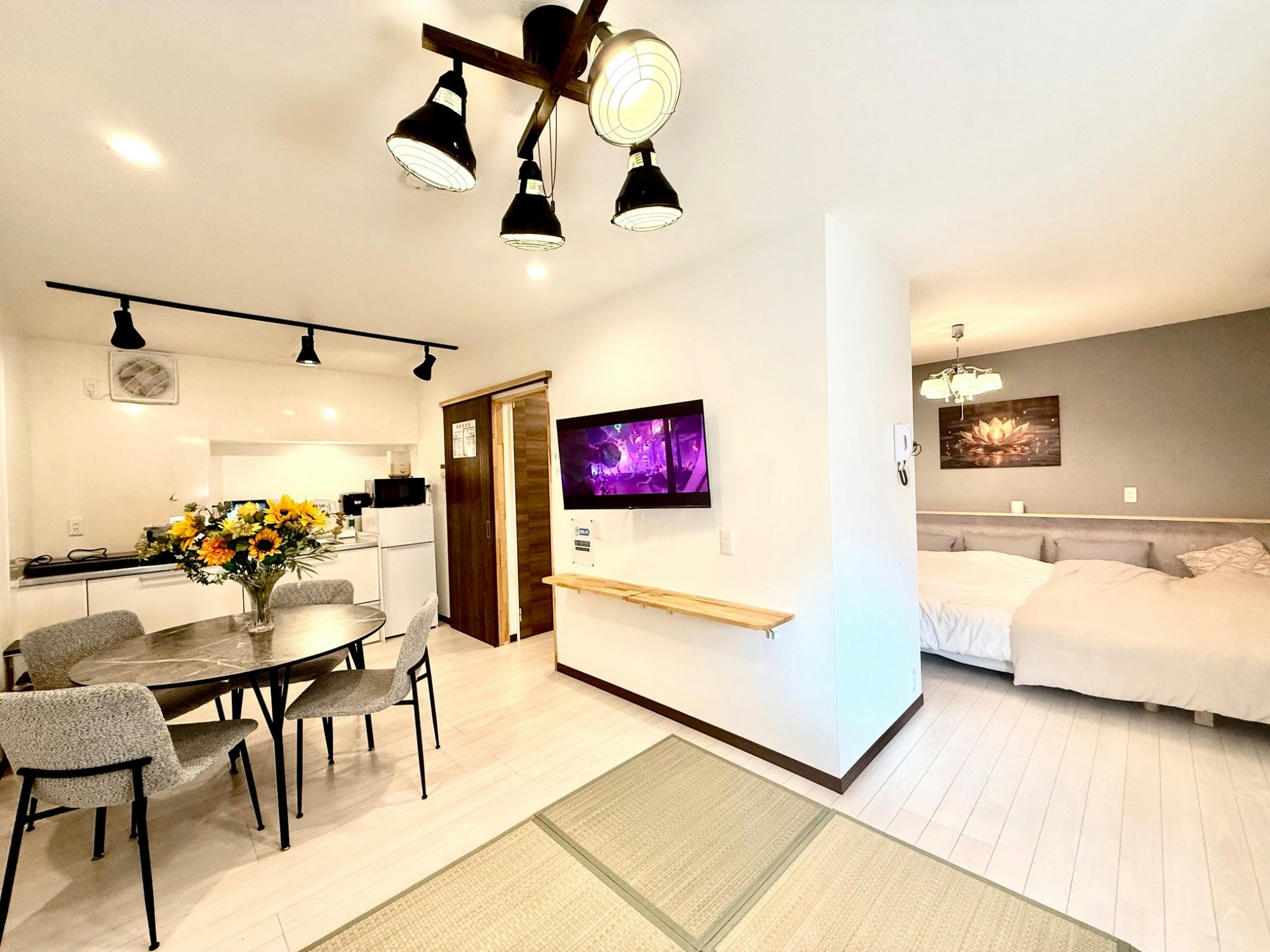 【ペット同伴OK】BBQ/焚き火/広々人工芝/37m2広々洋室/最大6名・ファミリー/グループ歓迎