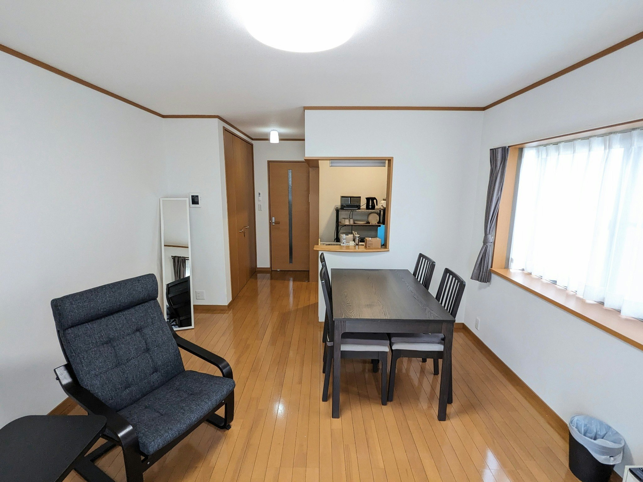 ディズニーリゾートや幕張メッセへも好立地!清潔感のある2LDKのお部屋