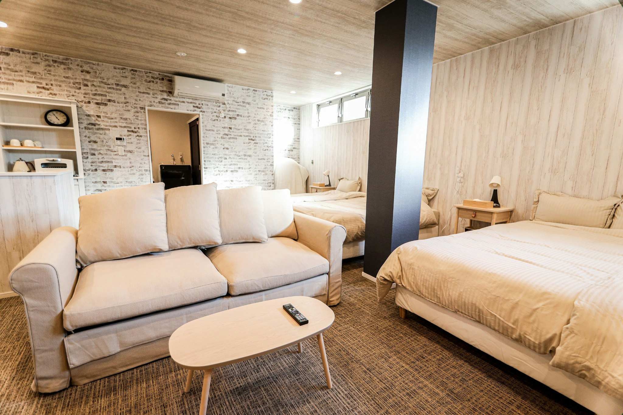  (F057)ディズニーリゾートや幕張メッセへも好立地♪清潔感のあるお部屋で最大5名宿泊#ROOM1