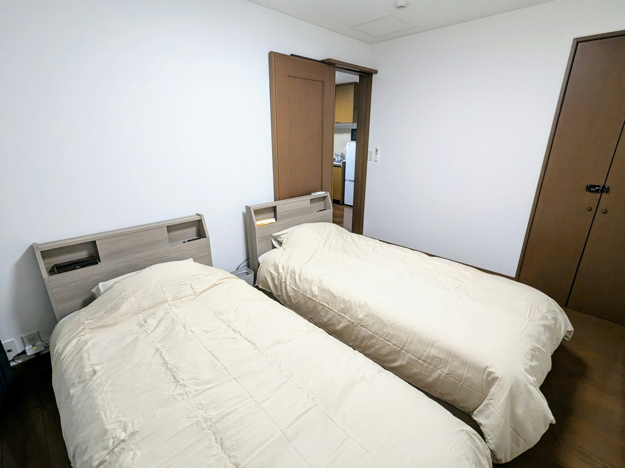 (F059)舞浜まで電車11分!ナチュラルカラーで統一された温かみのある空間で快適ステイ|ROOM1