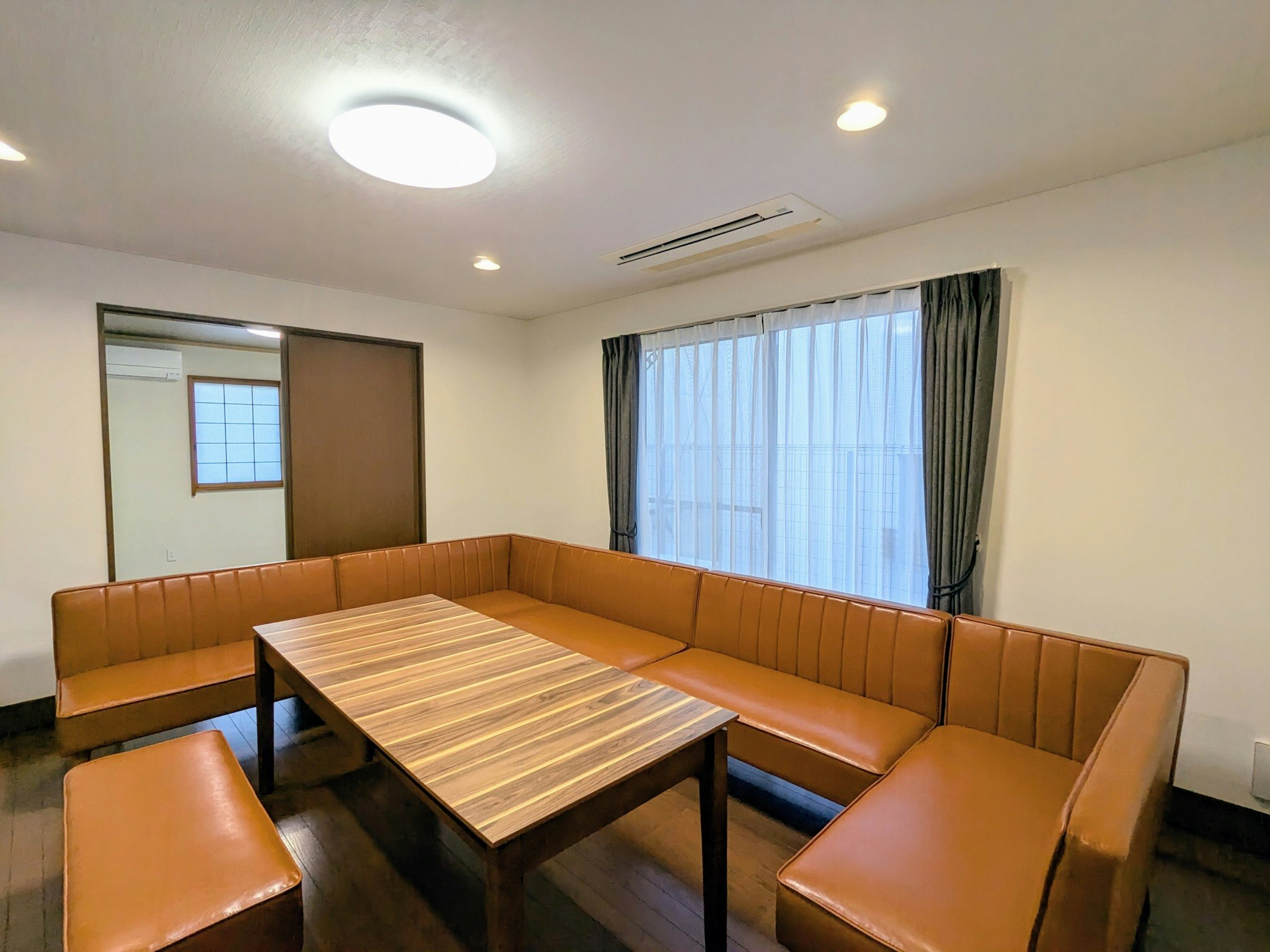 (F060)広さ107m2!舞浜アクセス抜群!家族や友人との思い出づくりに最適な部屋|ROOM2