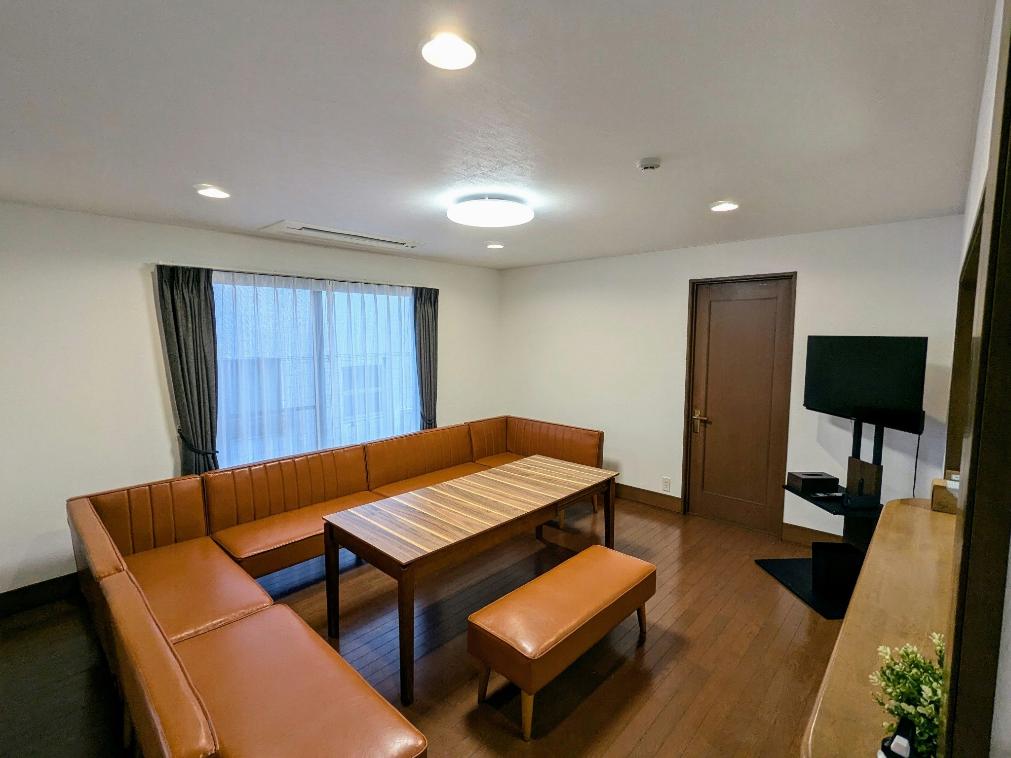 (F060)広さ107m2!舞浜アクセス抜群!家族や友人との思い出づくりに最適な部屋|ROOM2