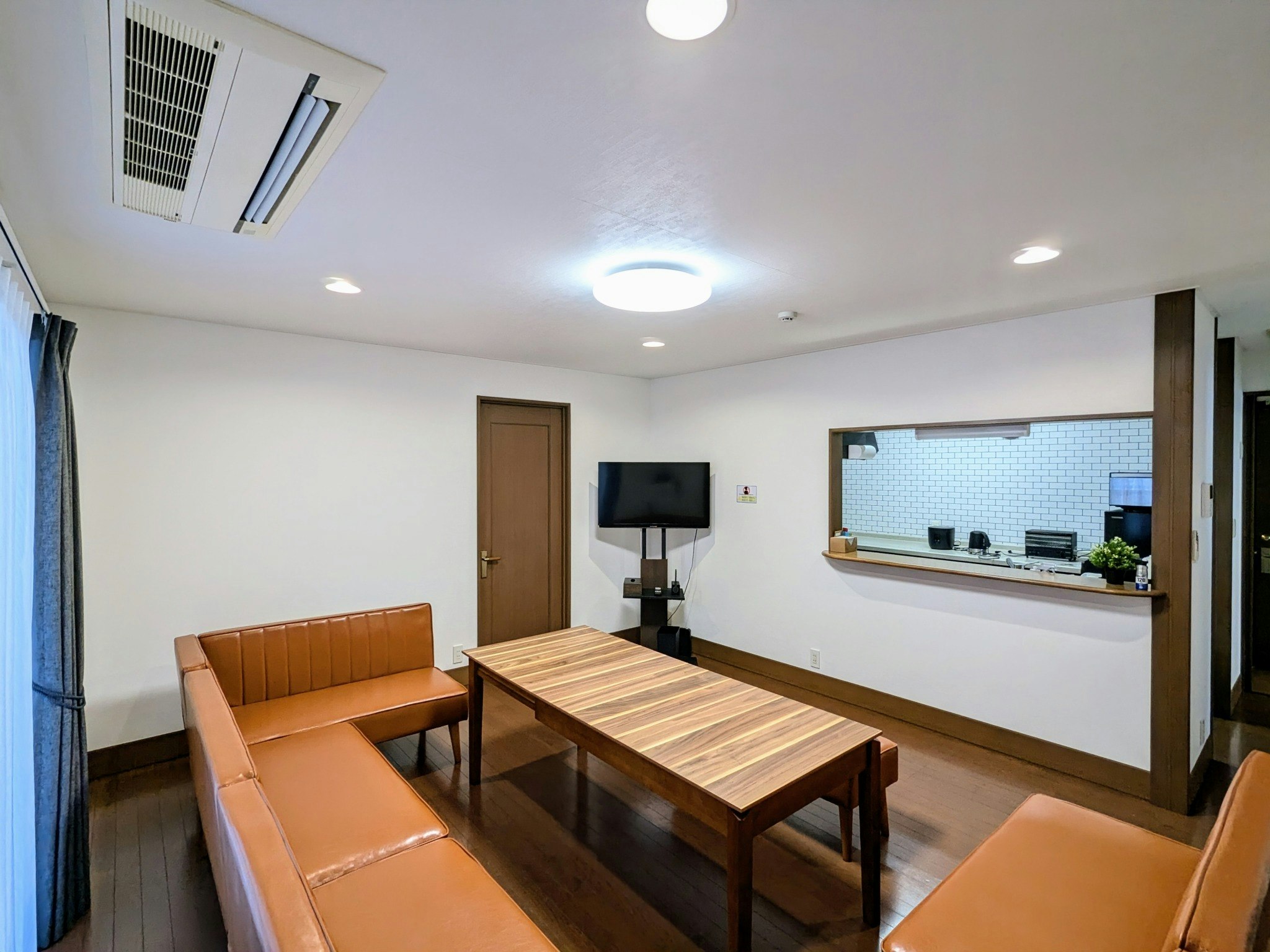 (F060)広さ107m2!舞浜アクセス抜群!家族や友人との思い出づくりに最適な部屋|ROOM2