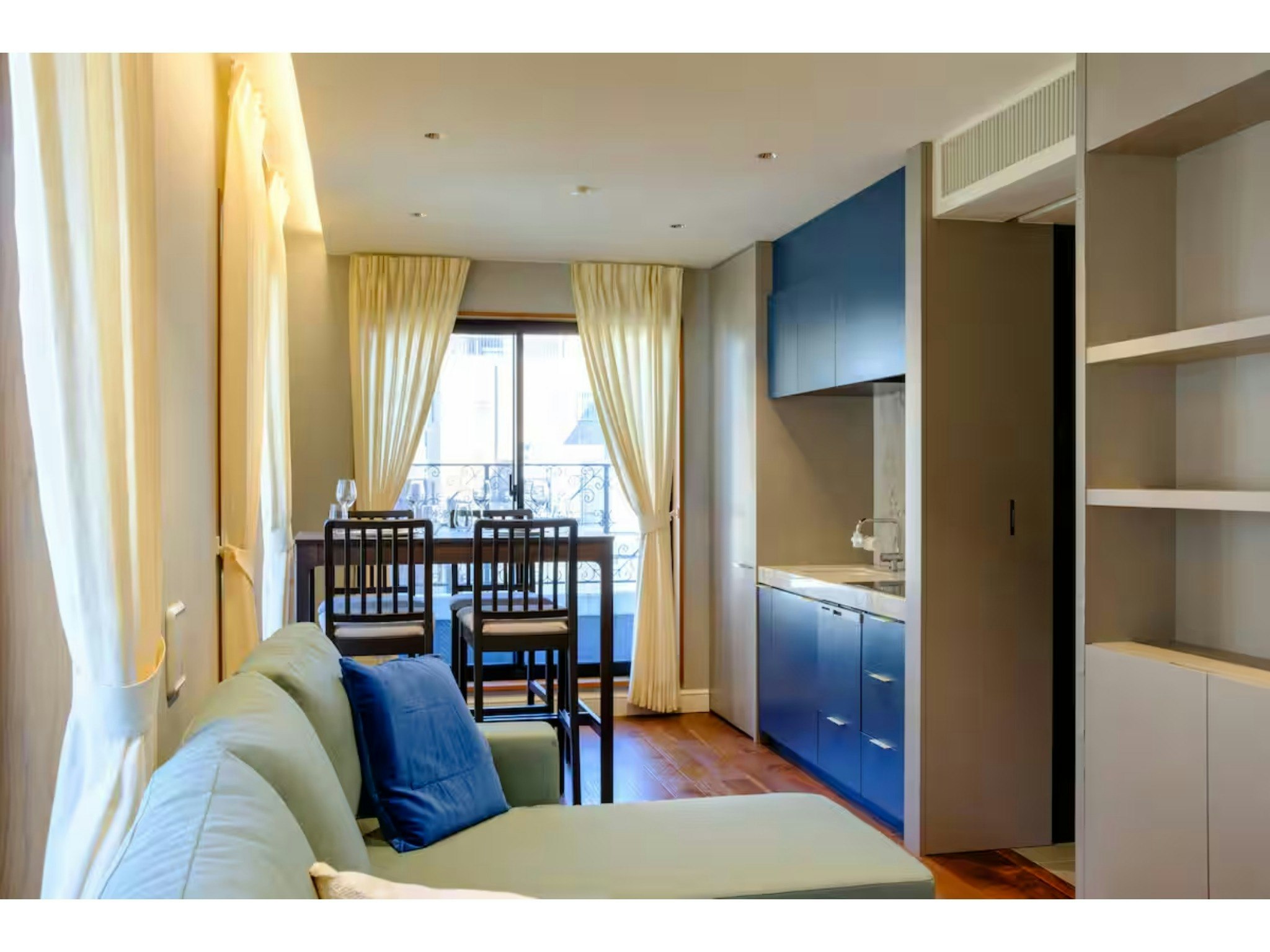 【501】駅近2分|六本木のモダンなデザイナーズマンション