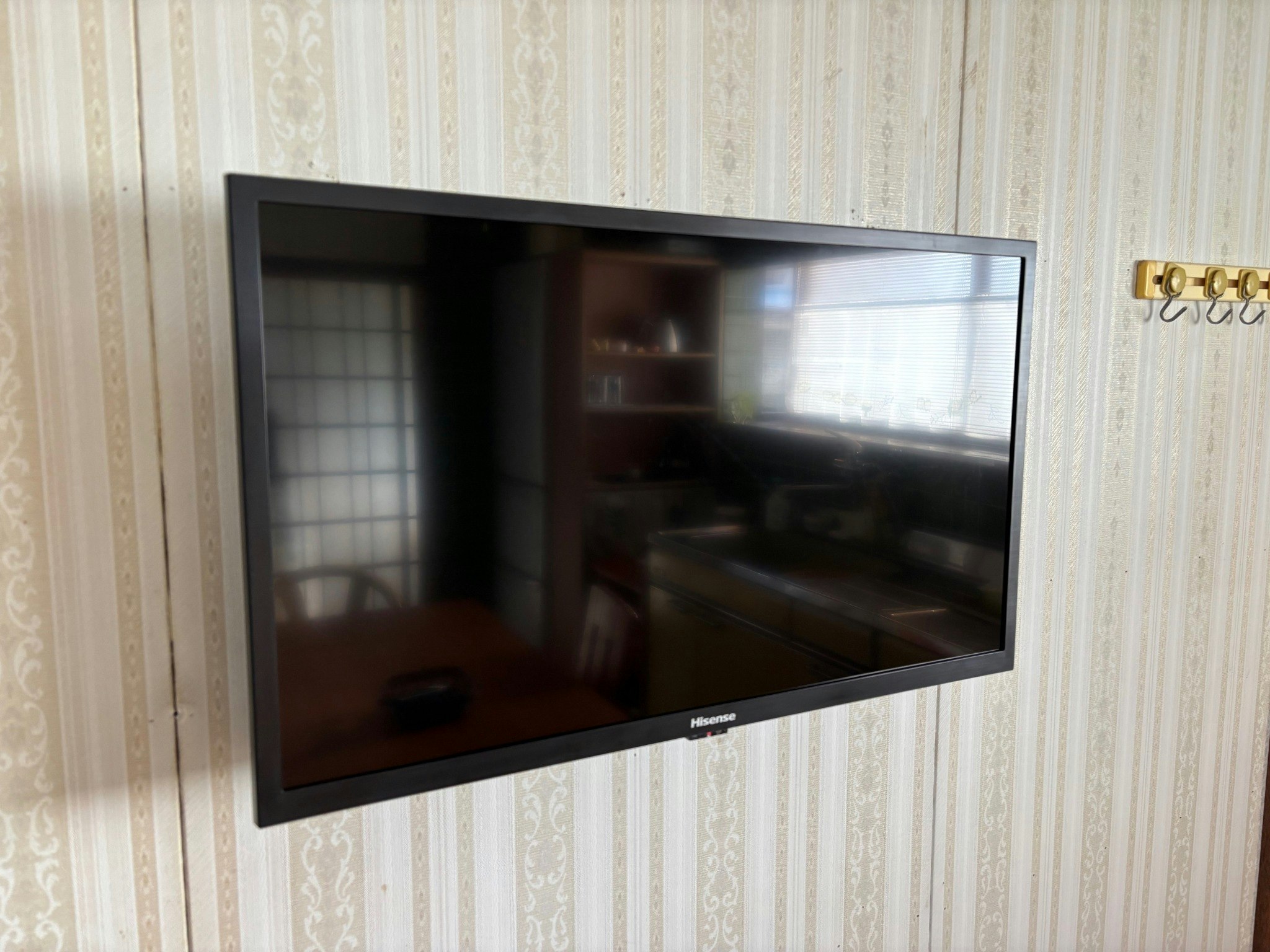 湖白【コハクチョウ舞う湖畔の町】夕日が美しい2階洋室