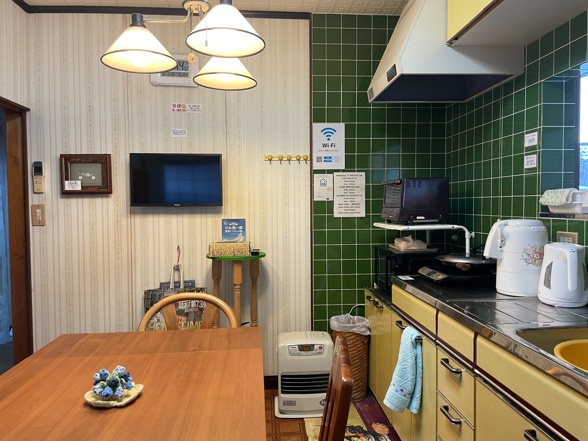 湖白【コハクチョウ舞う湖畔の町】夕日が美しい2階洋室