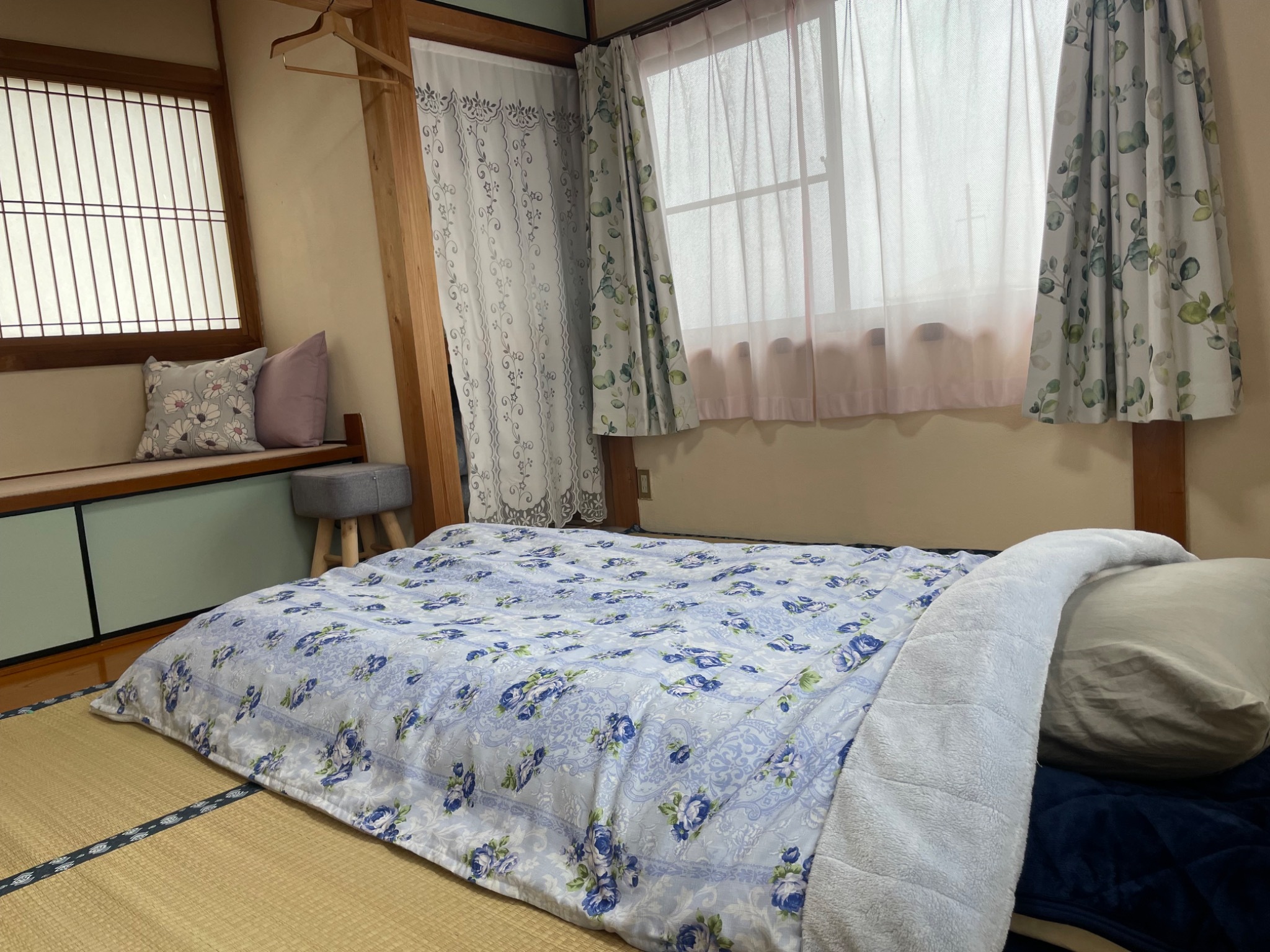 湖白【コハクチョウ舞う湖畔の町】田園風景が美しい2階和室