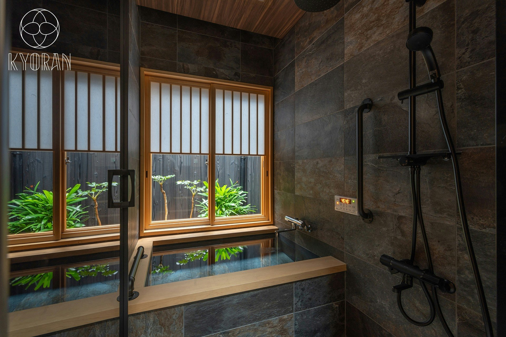 京都駅徒歩5分、3LDK・最大8名、洗練とやすらぎが調和する空間~優美な町家